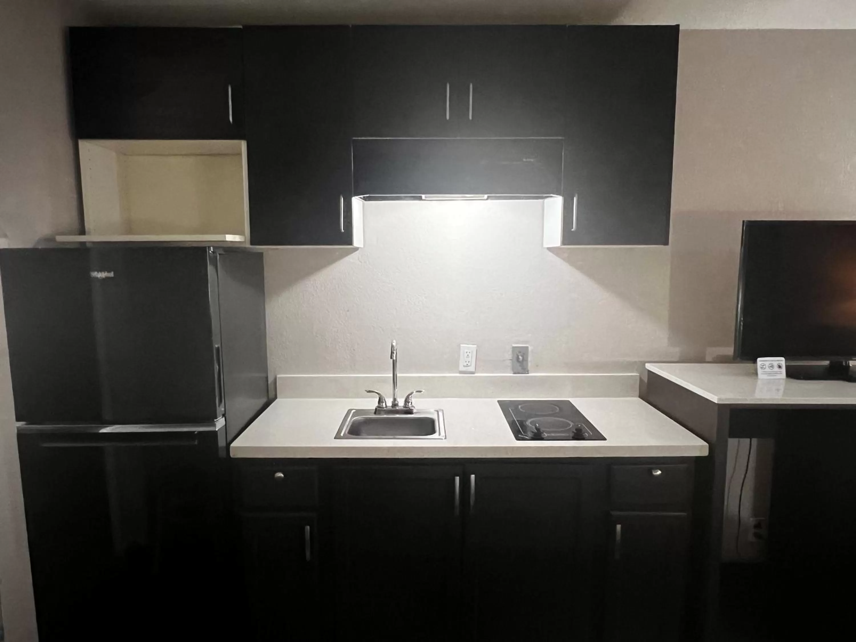 kitchen in Baymont by Wyndham Port Arthur - Groves Area