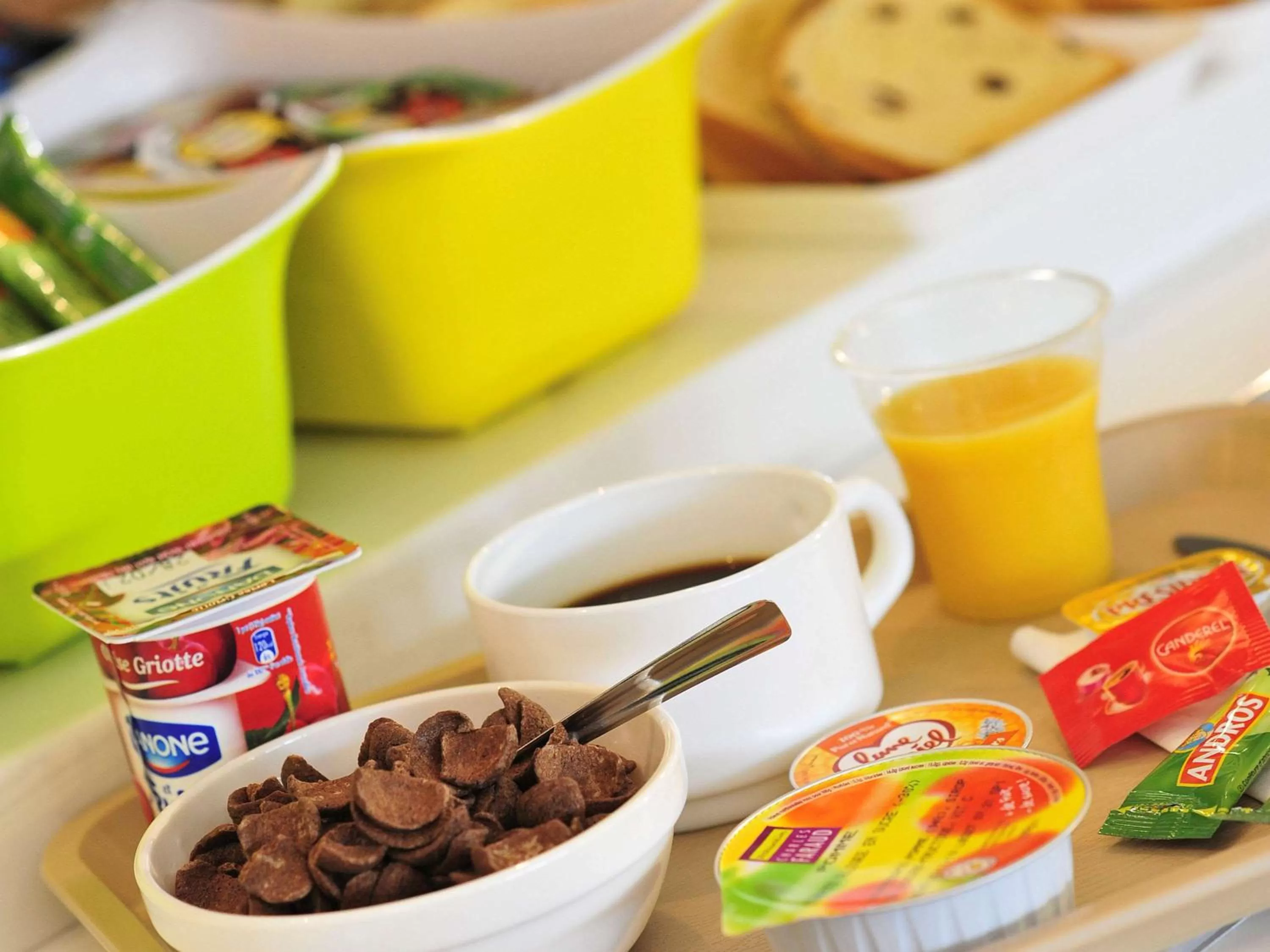 Restaurant/places to eat in Ibis Budget Saint-Martin-de-Crau Porte de Camargue