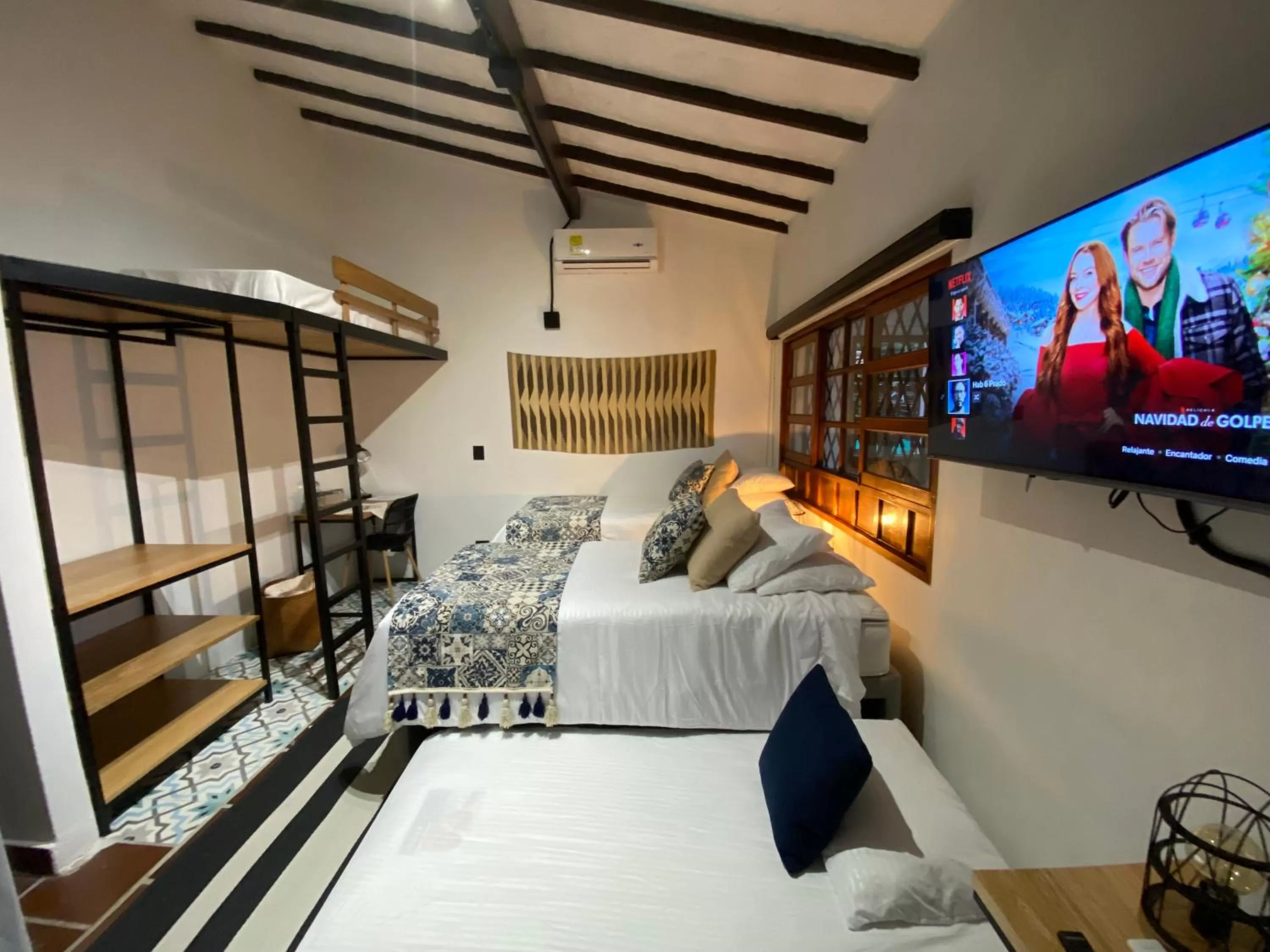 Photo of the whole room in Casa Medallo