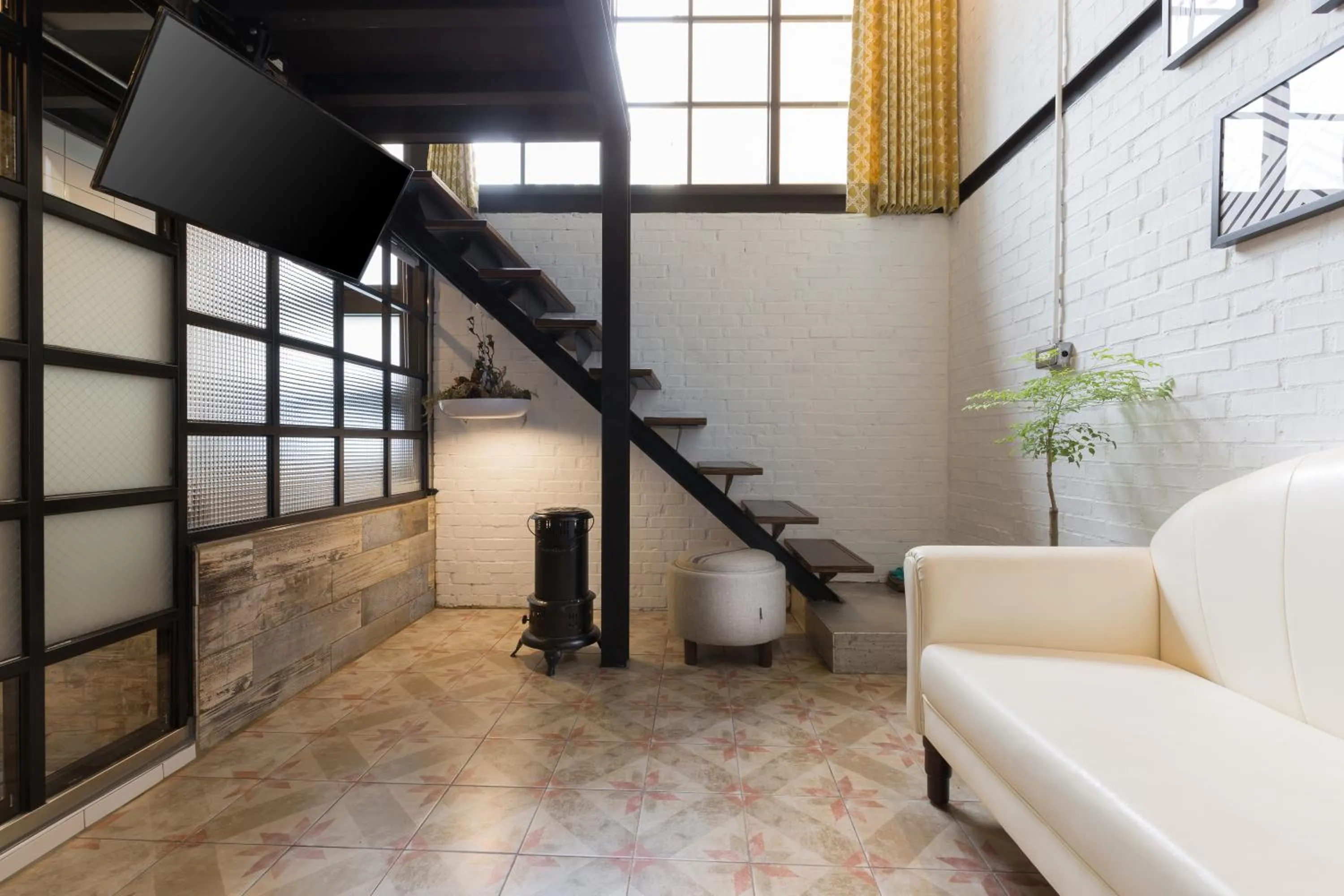 TV and multimedia in You Worth Inn