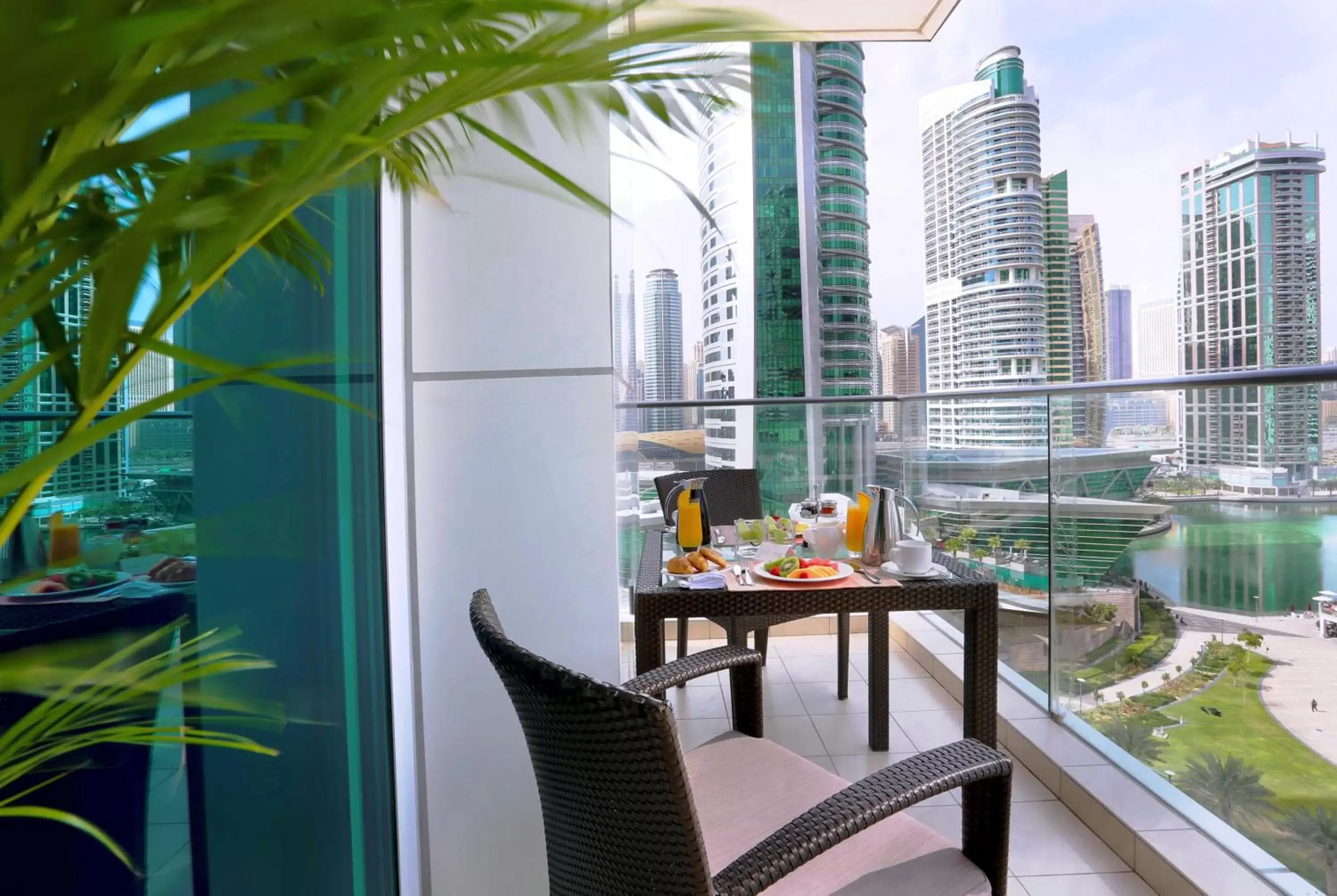 King Suite with View - High Floor - Includes daily access to Riva Beach Club with free shuttle service in voco - Bonnington Dubai by IHG King Suite with View - High Floor - Includes daily access to Riva Beach Club with free shuttle service in voco - Bonnington Dubai by IHG