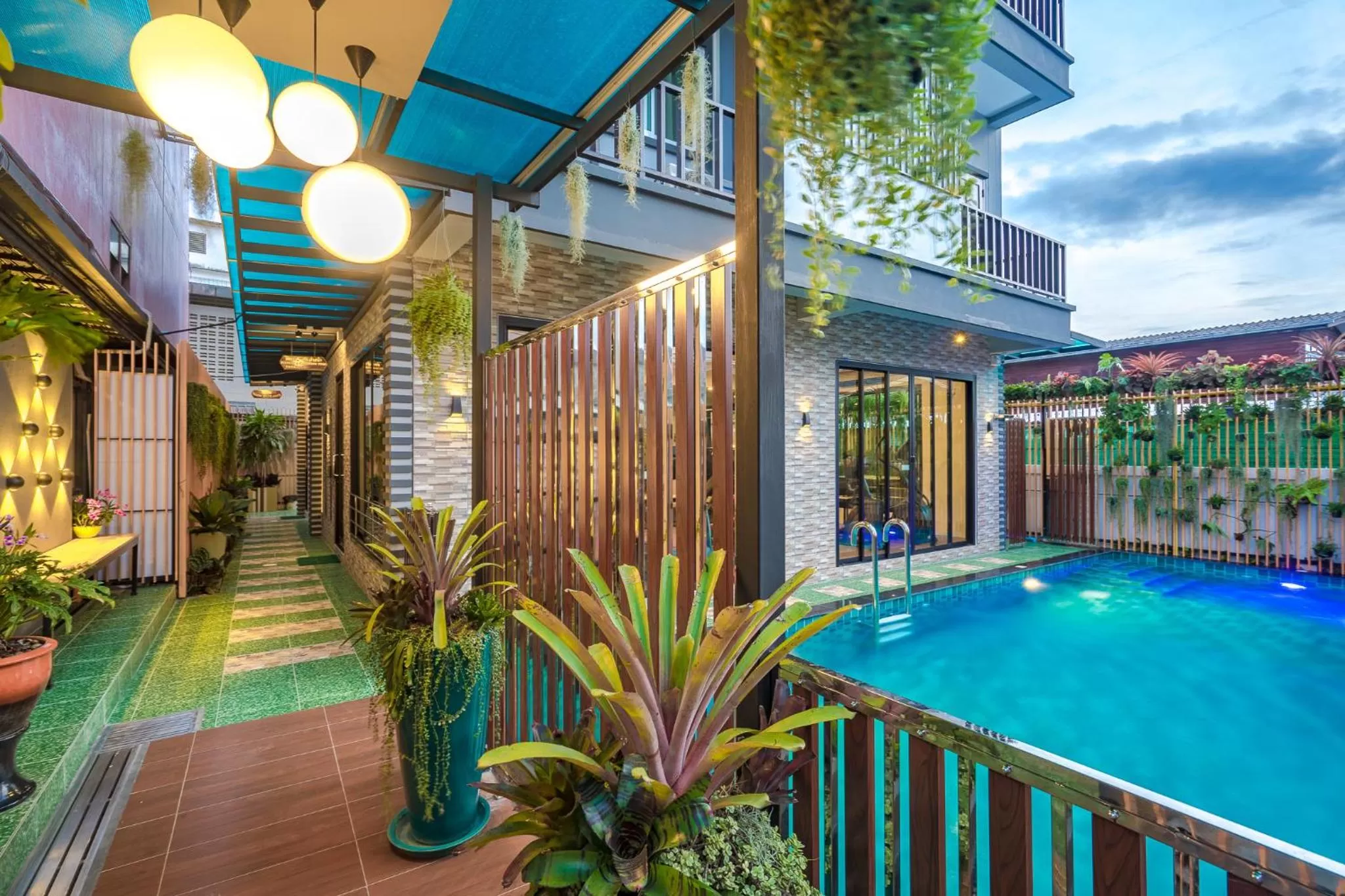 Property building in Penyos Residence