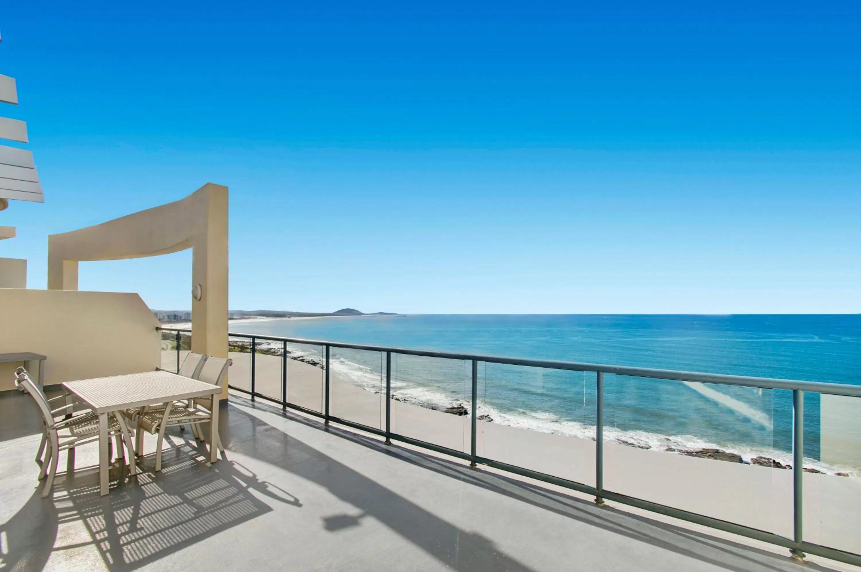 BBQ facilities in Mantra Mooloolaba Beach