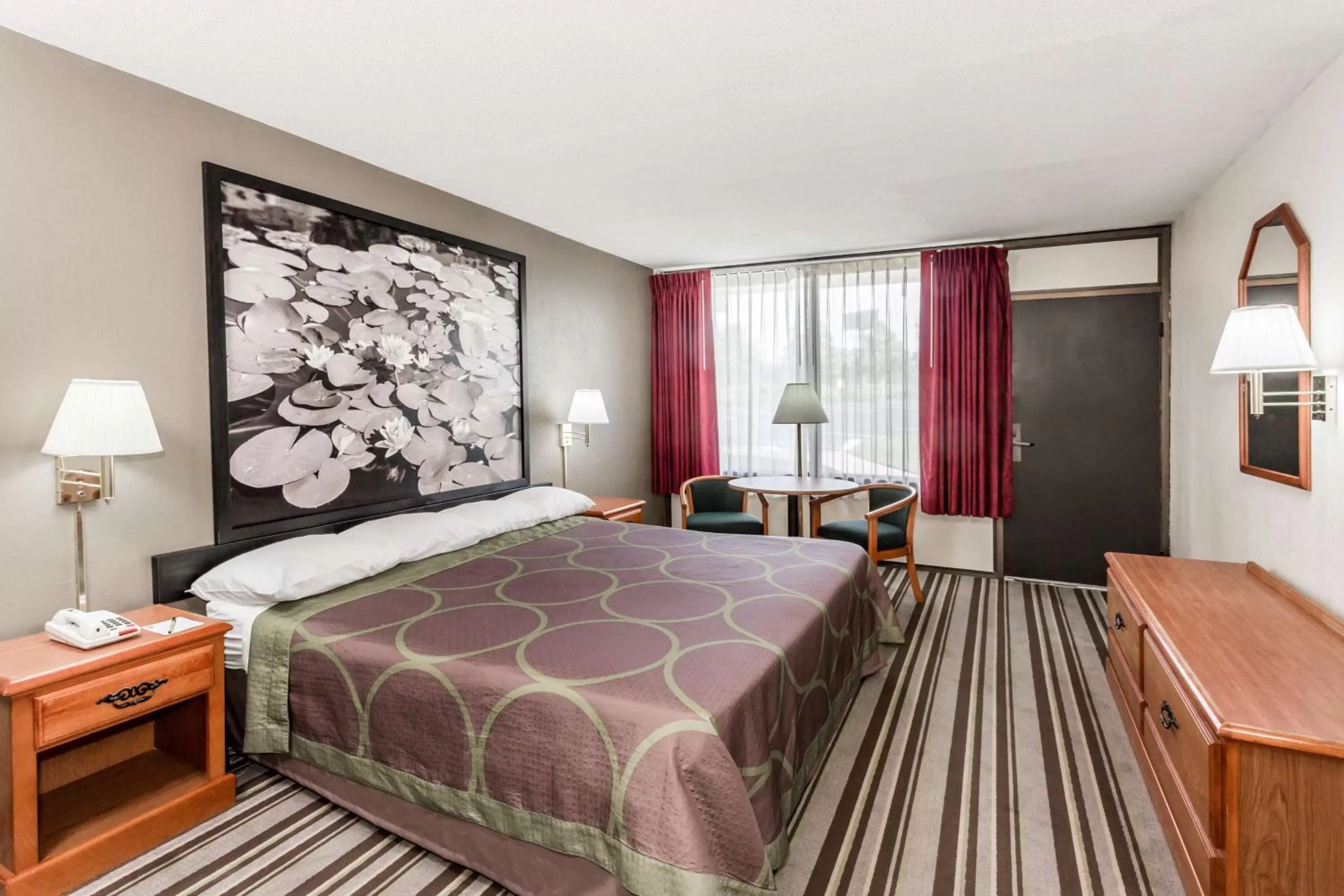 King Room - Smoking  in Super 8 by Wyndham Valdosta Mall