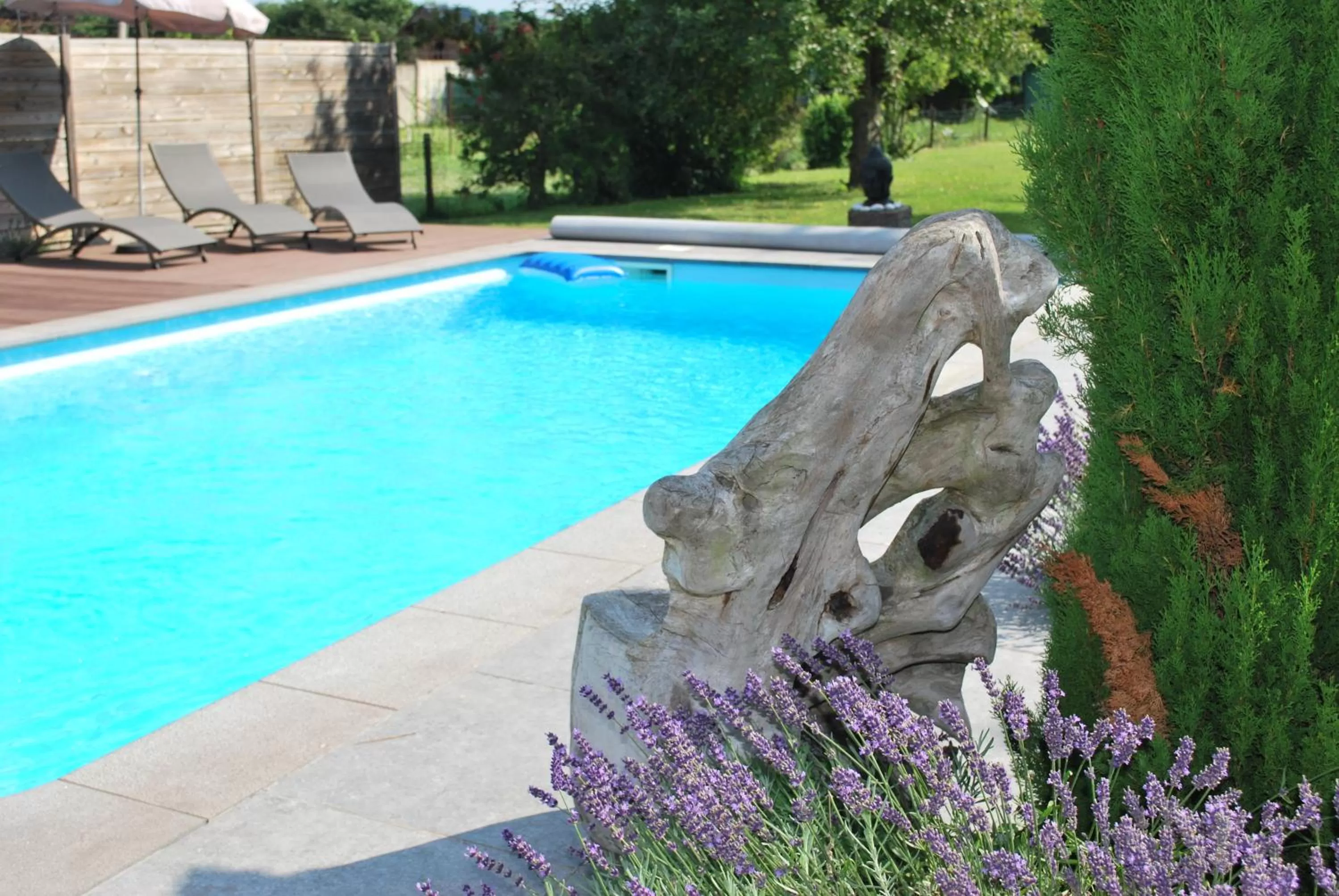Swimming Pool in Secret d'une Nuit a vicq prės de valenciennes,onnaing,saint saulve avec piscine , jaccuzi