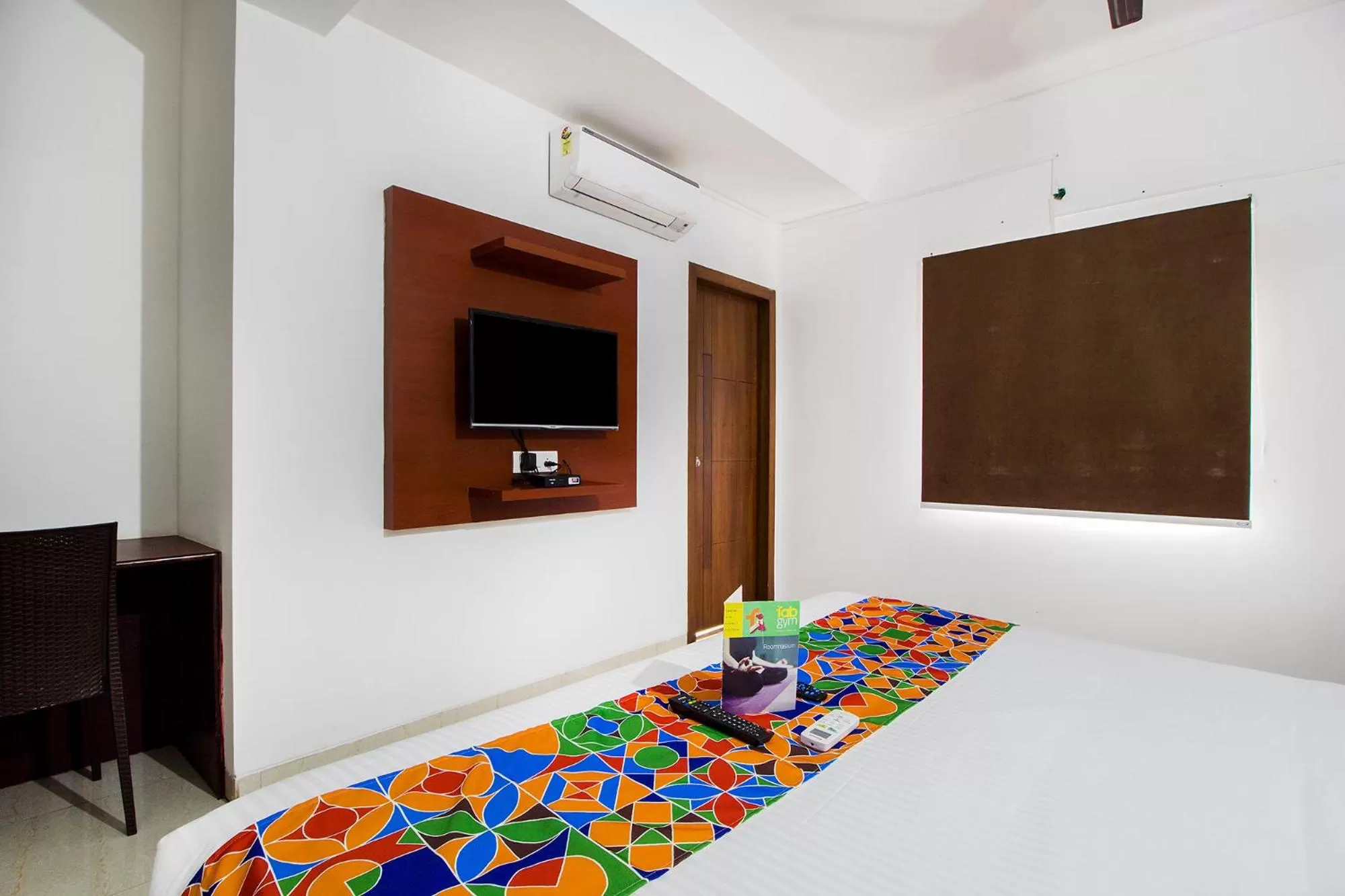 Bed in FabHotel Limestone Suites -750M from Yashoda Hospitals, Somajiguda