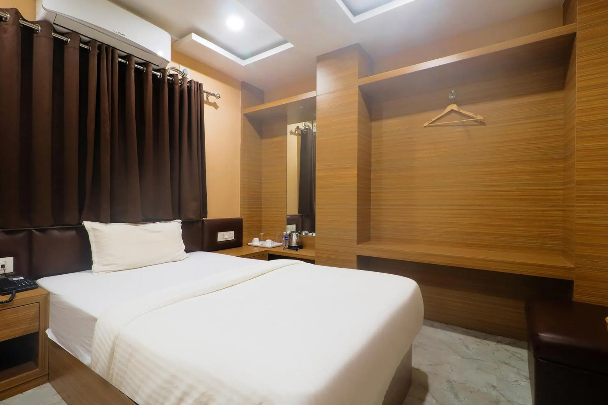 Photo of the whole room, Bed in Via Ganpati 2 - Nr Siliguri Junction