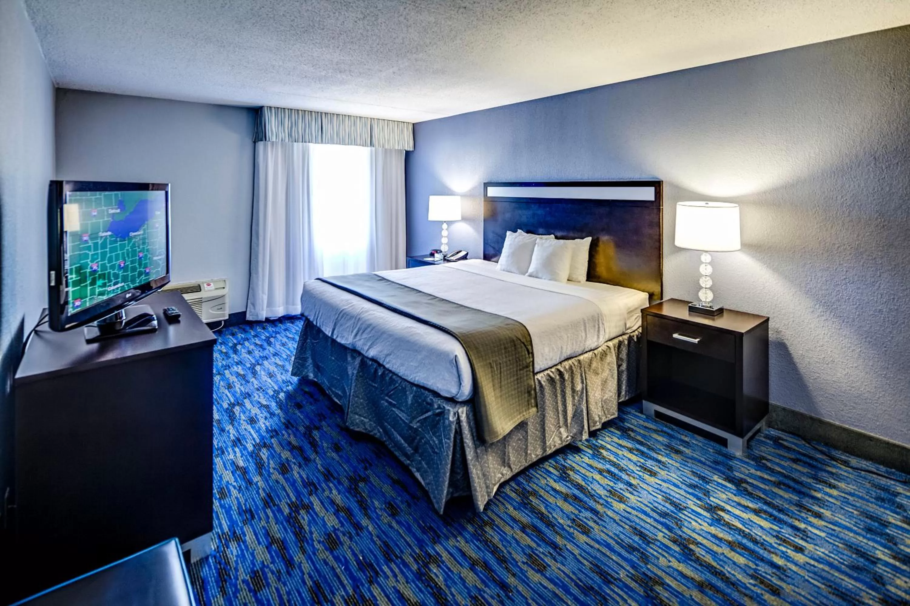 Photo of the whole room, Bed in Holiday Inn Cleveland Northeast - Mentor by IHG