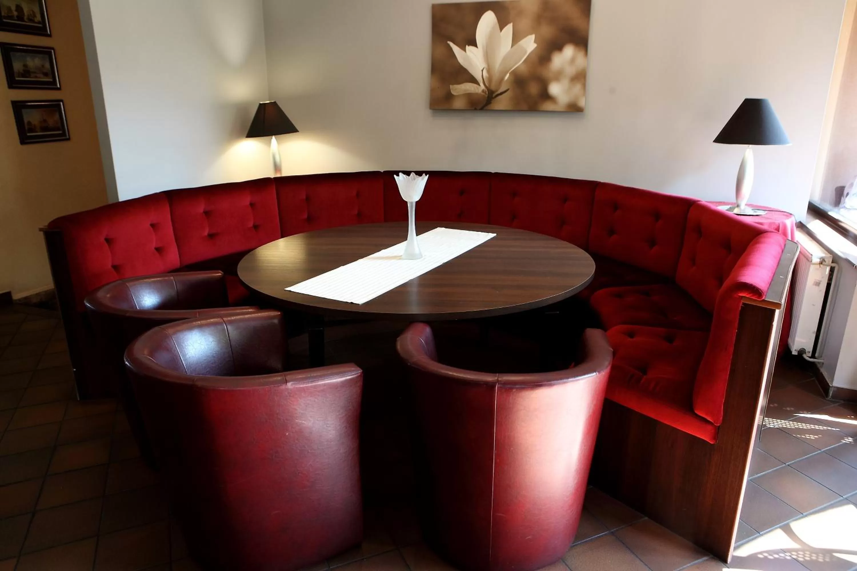 Seating Area in Hotel Katrina