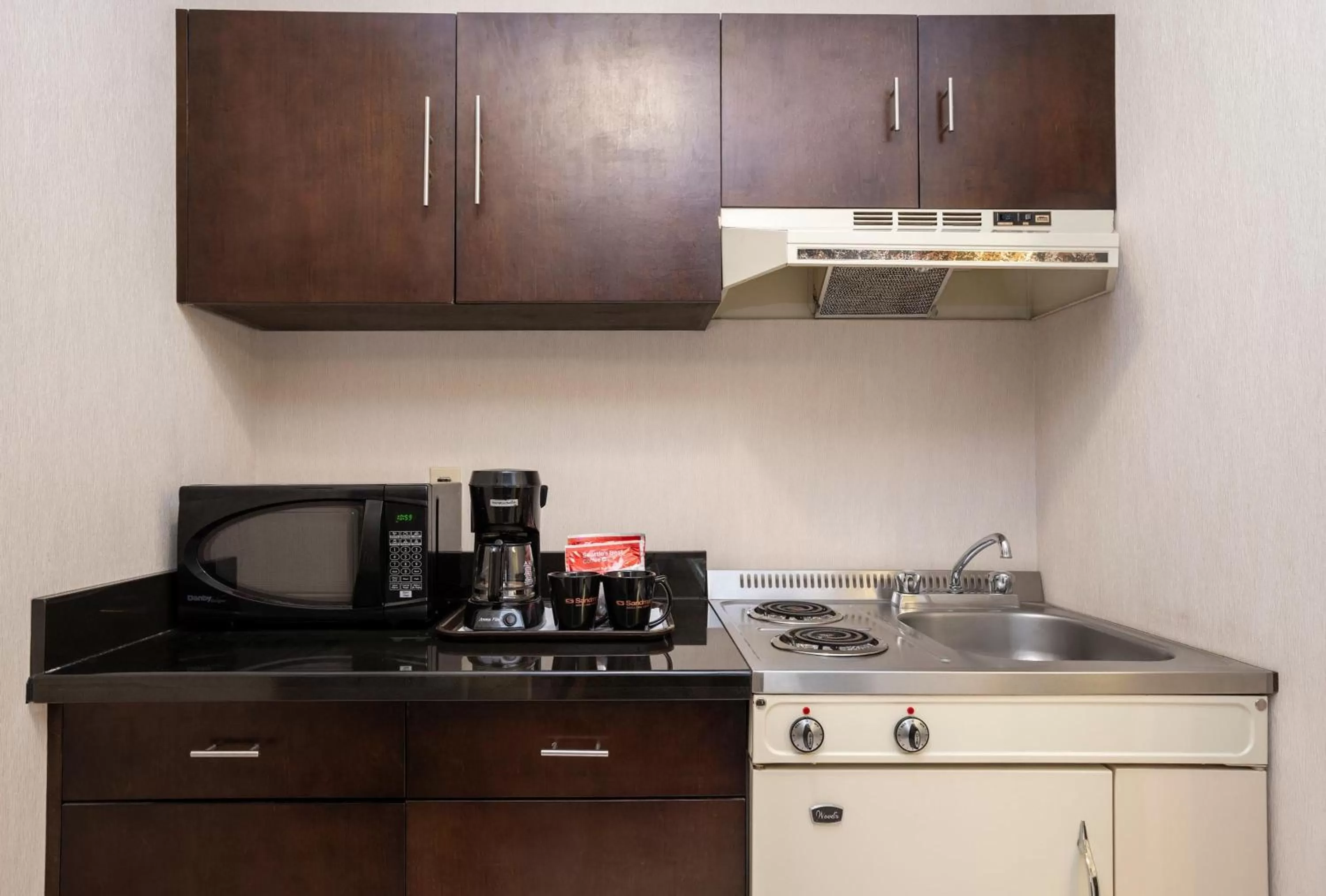 Kitchen or kitchenette in Sandman Hotel Revelstoke