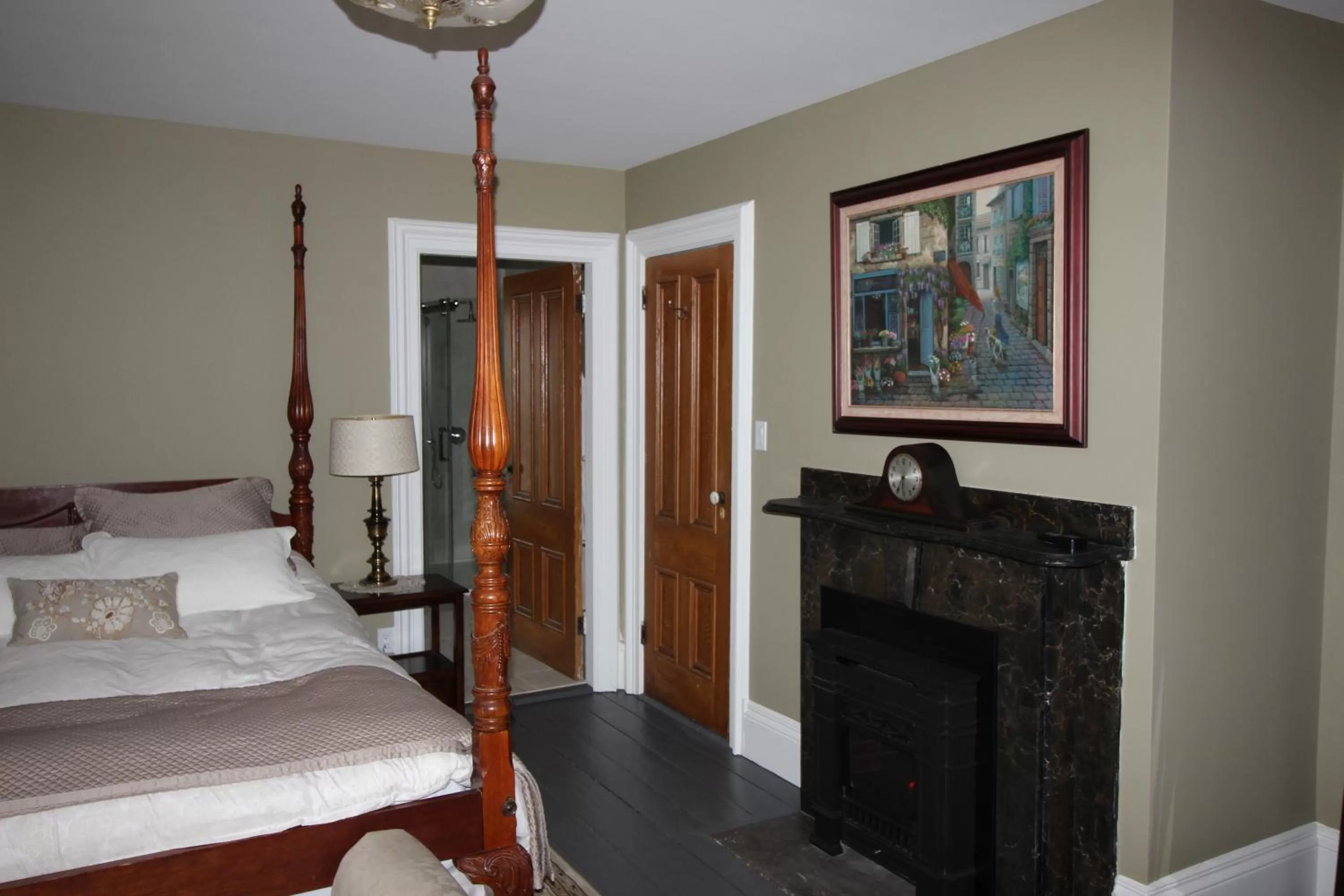 View (from property/room), Bed in Maplehurst Manor Bed and Breakfast