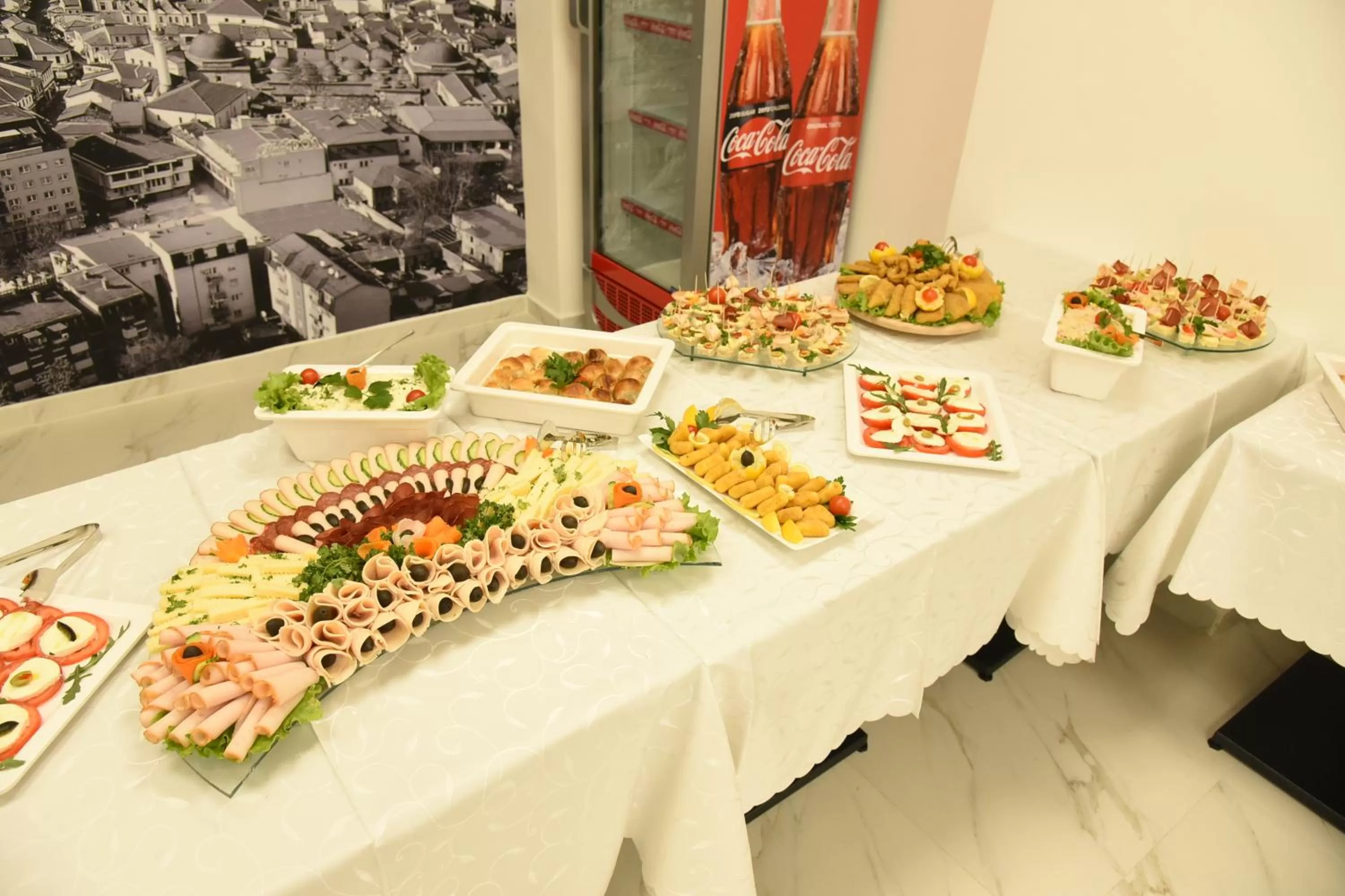 Breakfast, Banquet Facilities in Hotel DOA