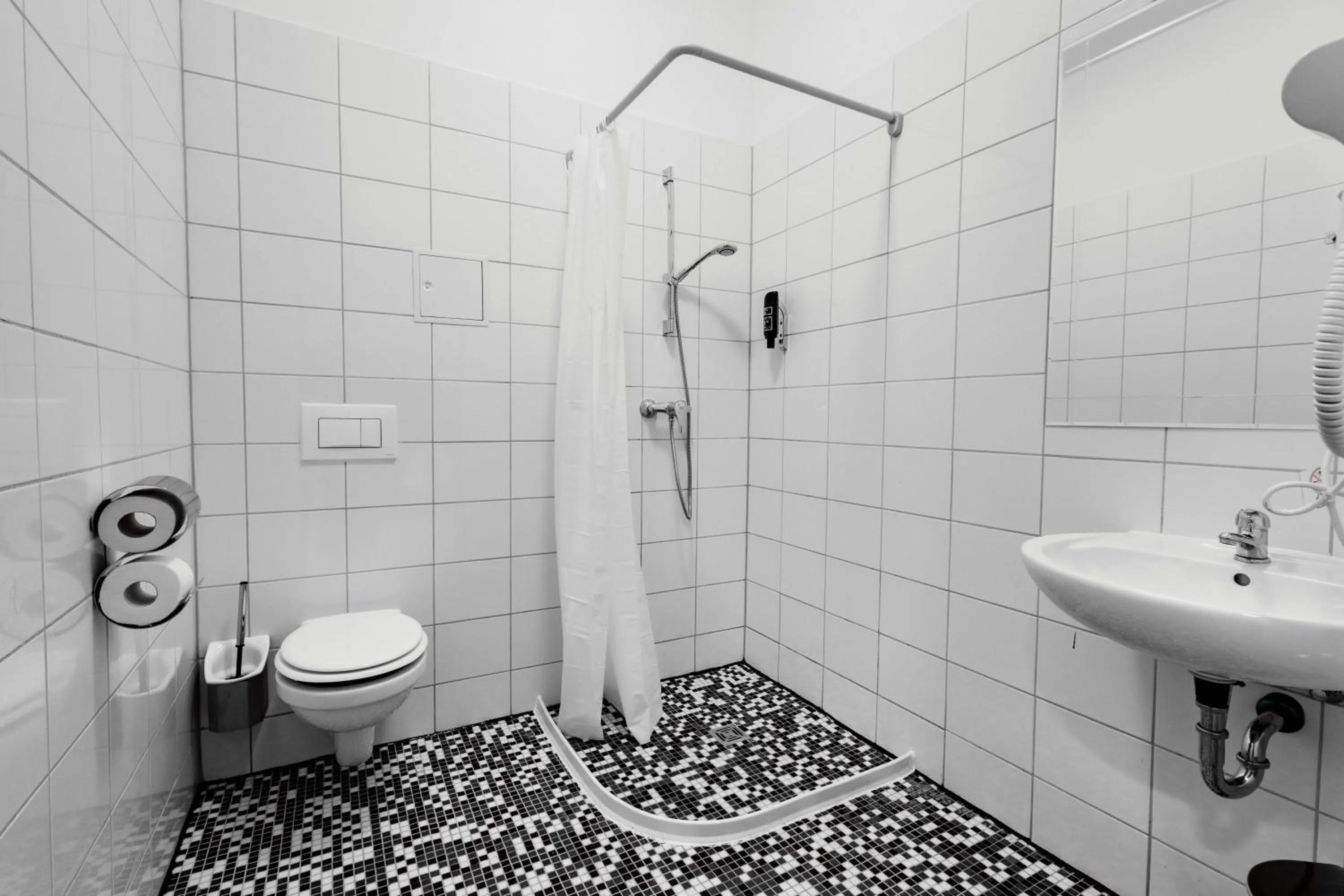 Shower in Pegasus Hostel Berlin