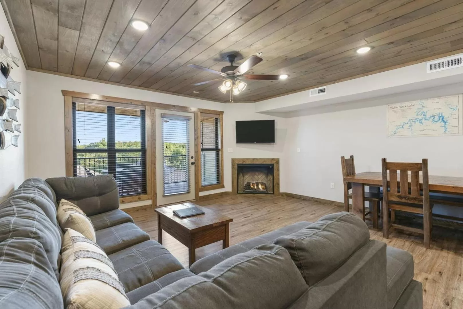 Living room in Table Rock Resorts at Indian Point