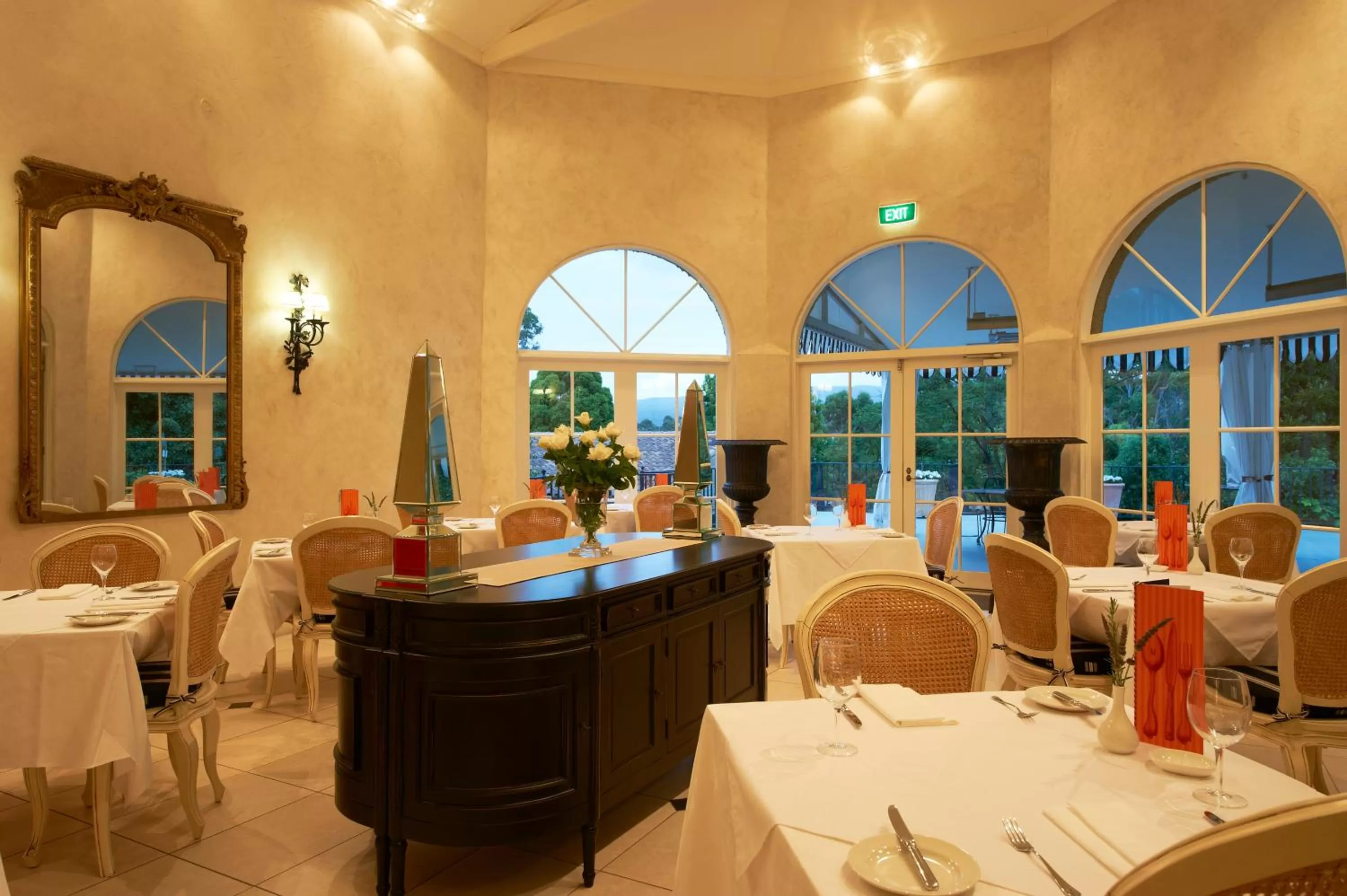 Restaurant/places to eat in Villa Howden