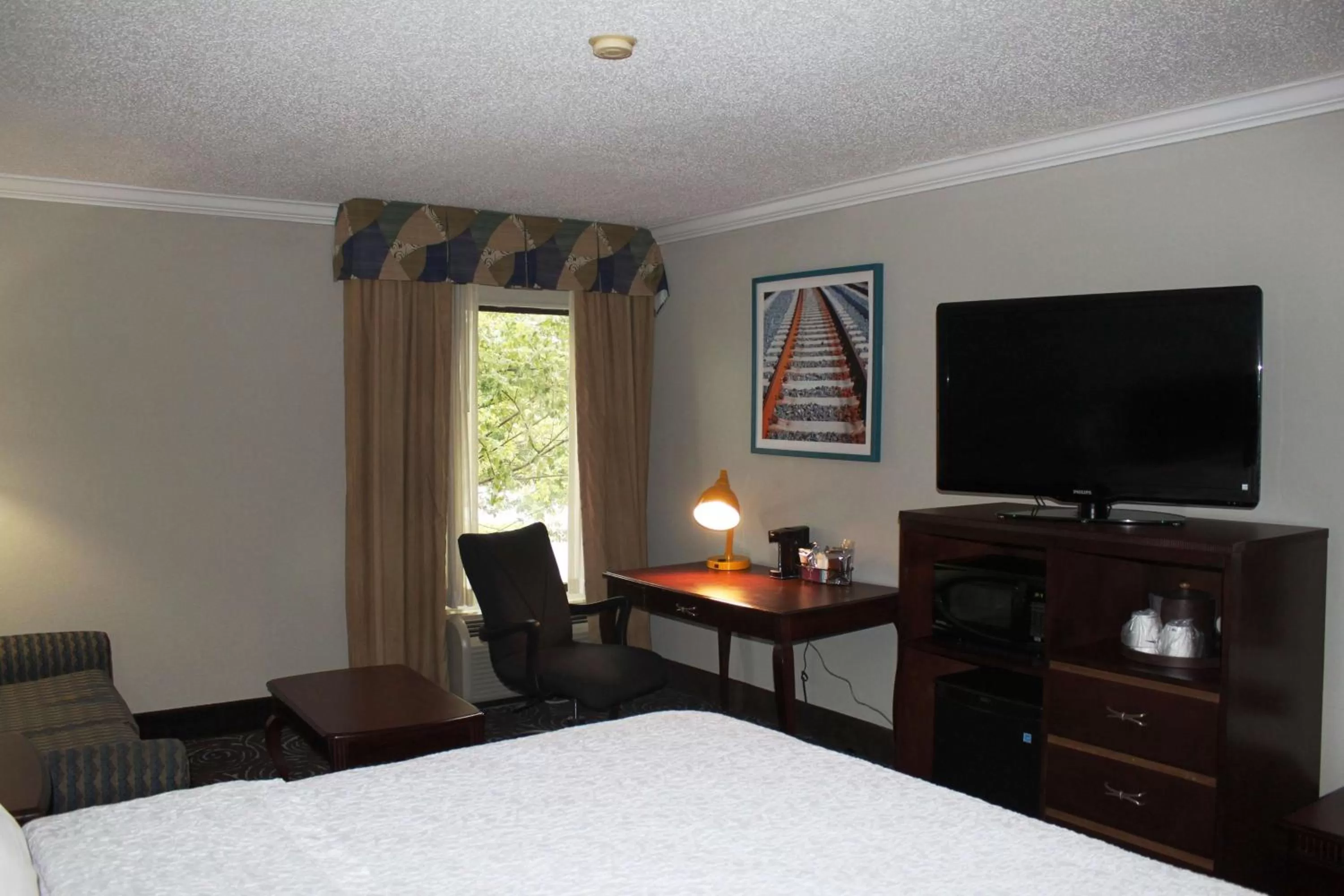 Bedroom in Hampton Inn Perry