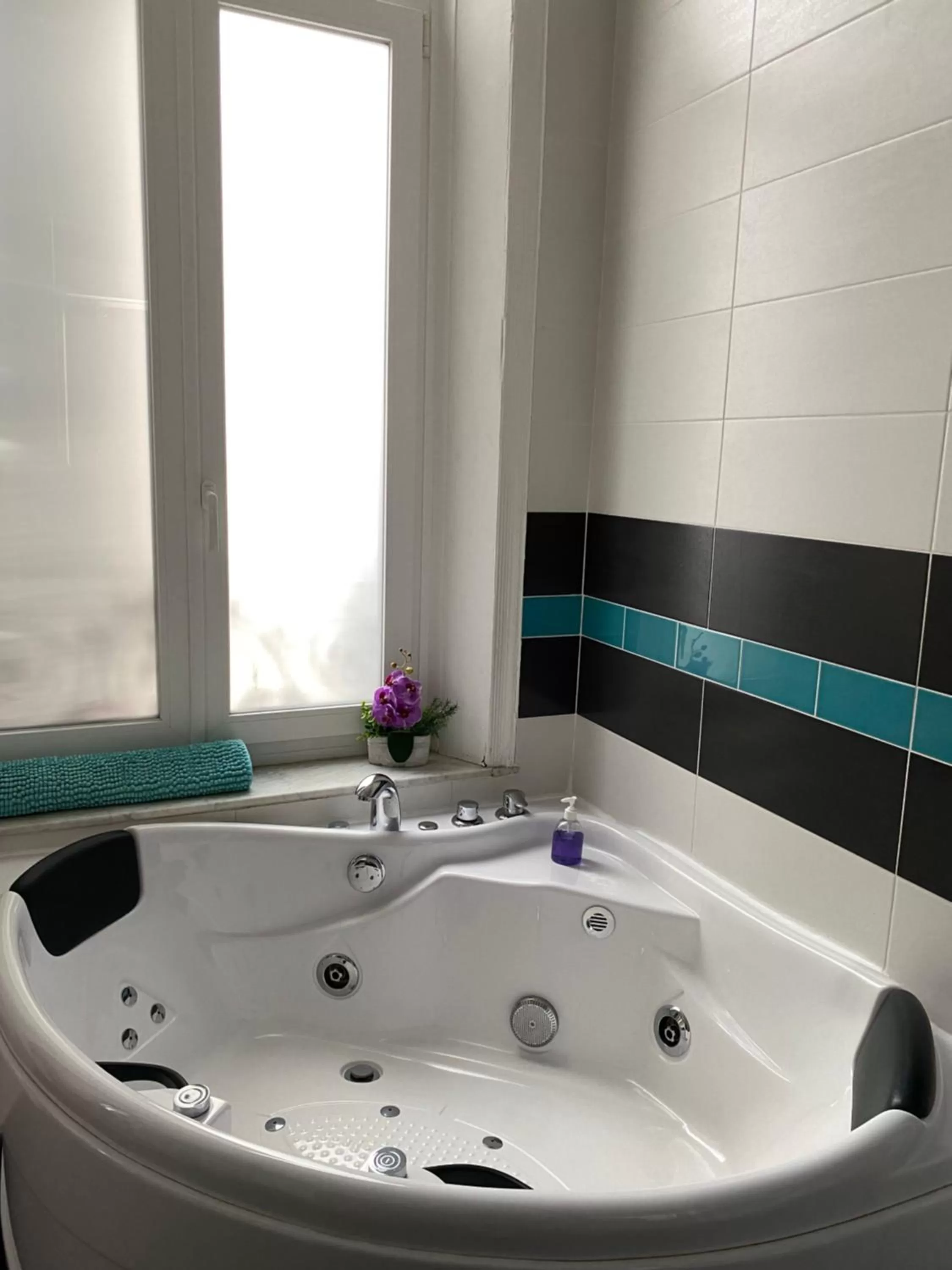 Hot Tub in Chambres d'Hôtes Au coin du spa