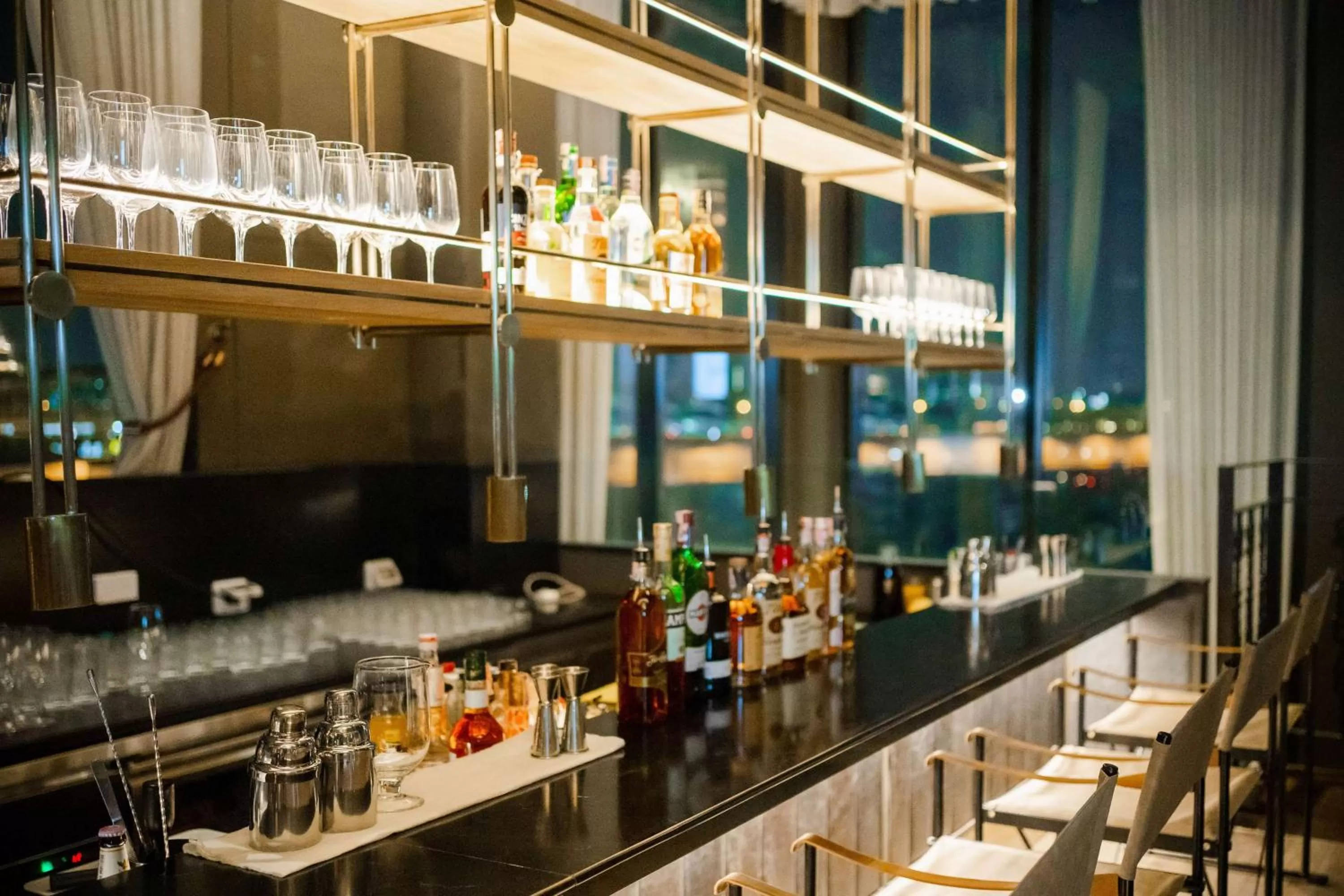 Restaurant/places to eat in Best Western Chatuchak