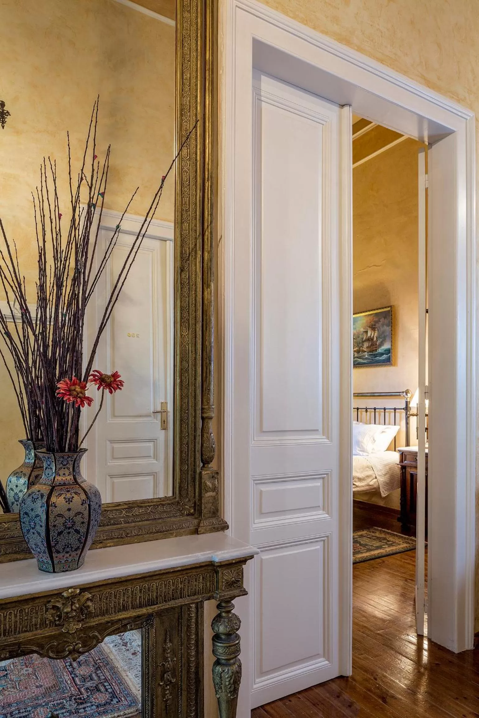 Decorative detail, Bed in Nafsimedon Hotel