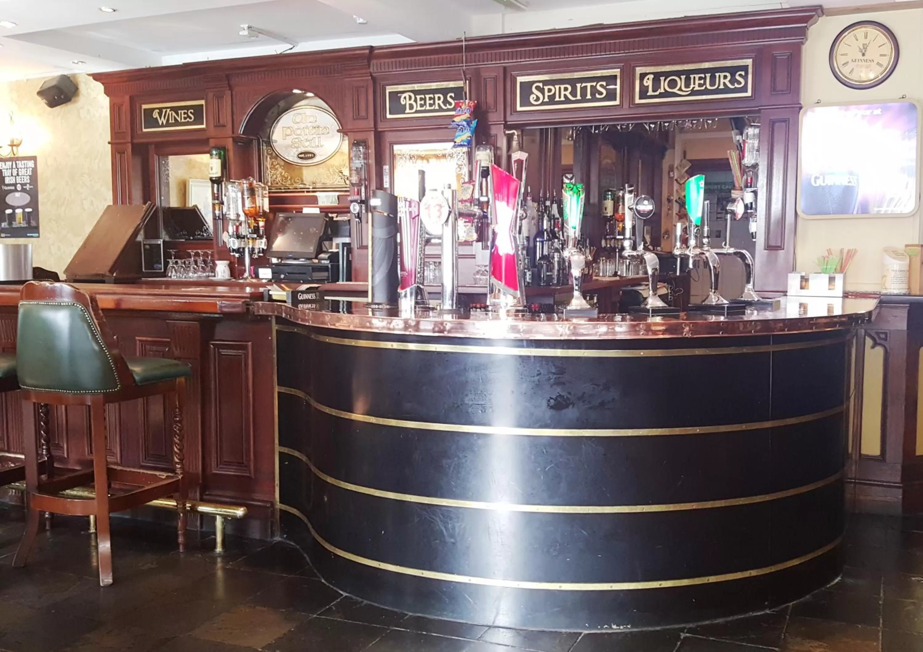 Entertainment in Ridge-Rock Accommodation