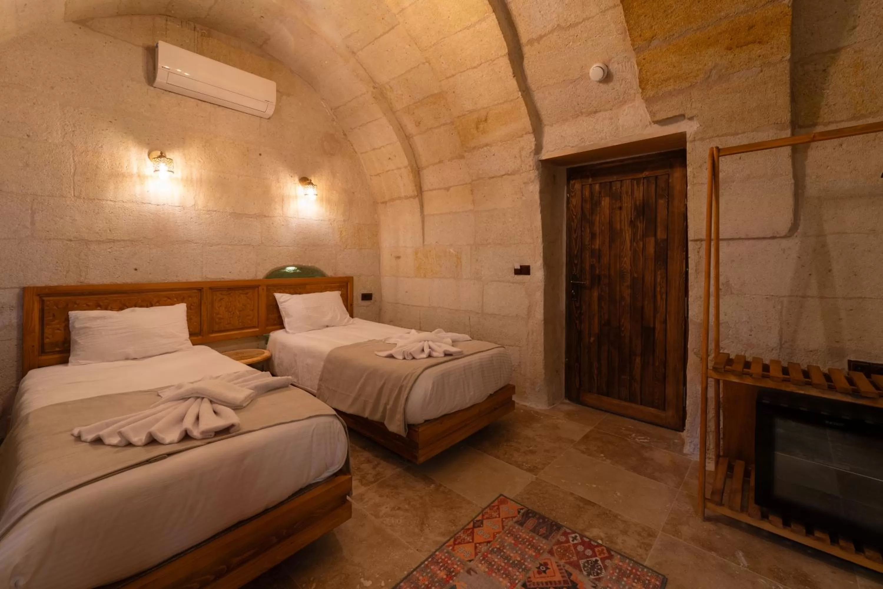 Bedroom, Bed in Göreme Escape Cave