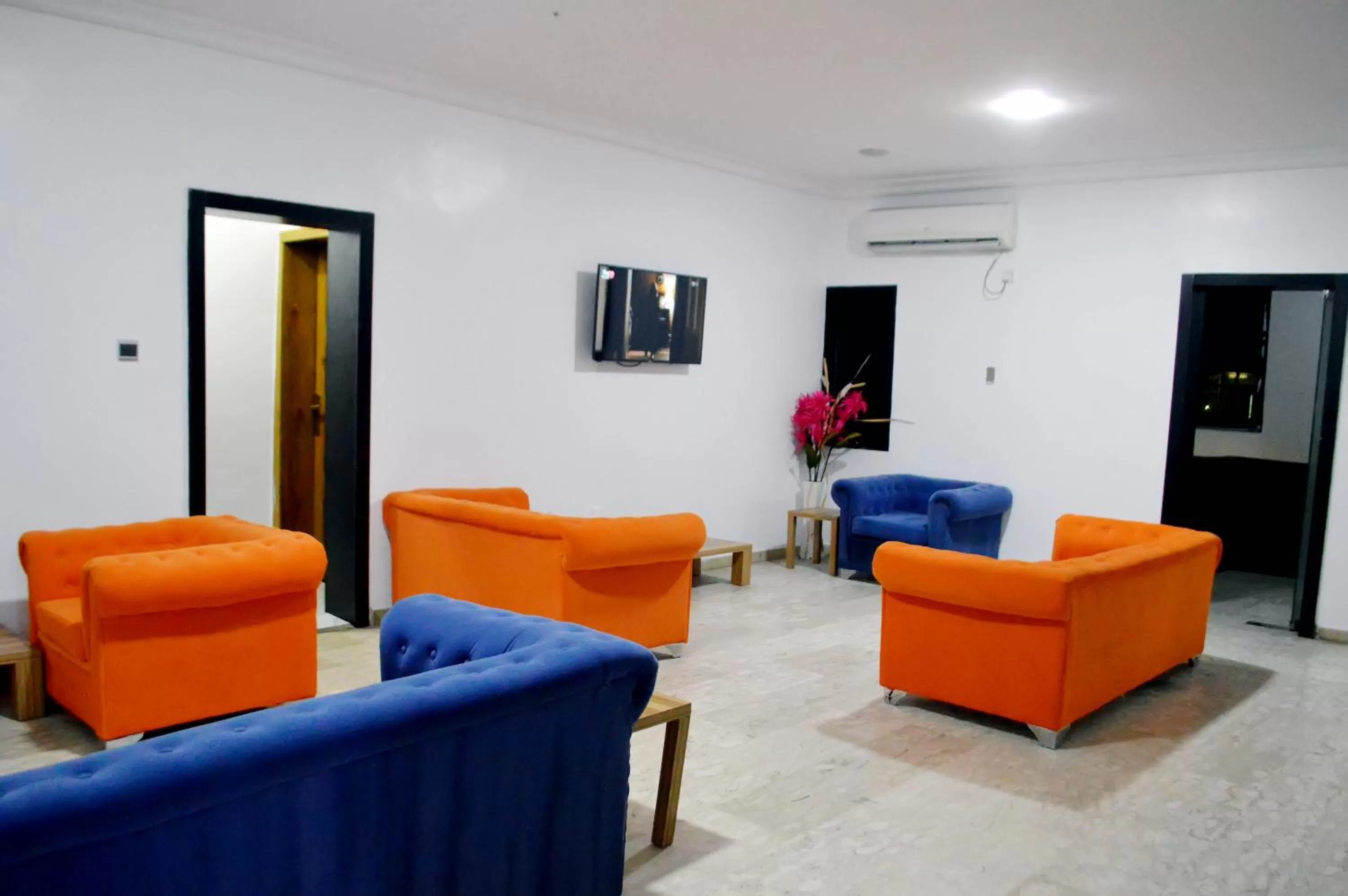 Seating Area in HIS Dulce Apartments