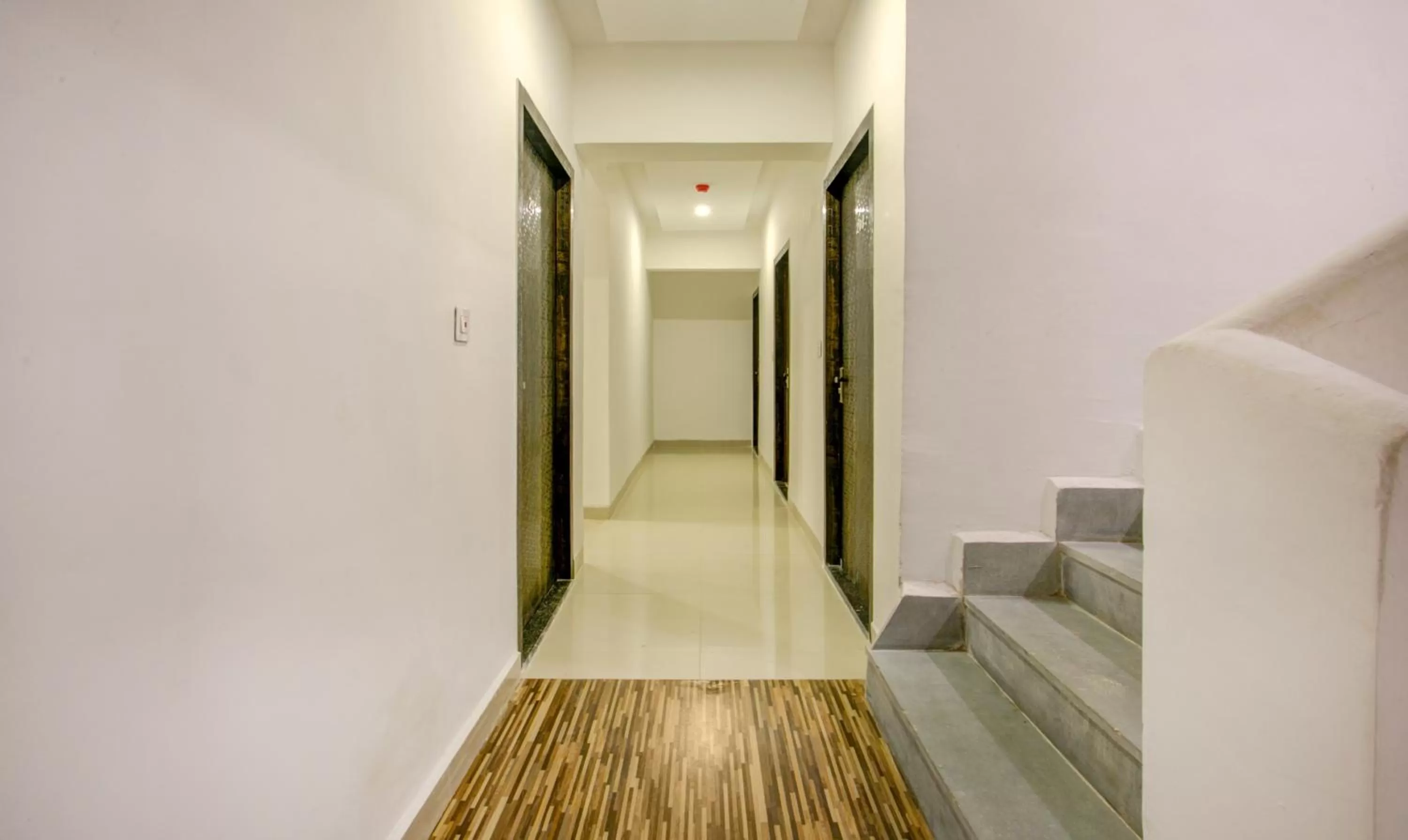 Lobby or reception in Treebo Kings Inn Vashi