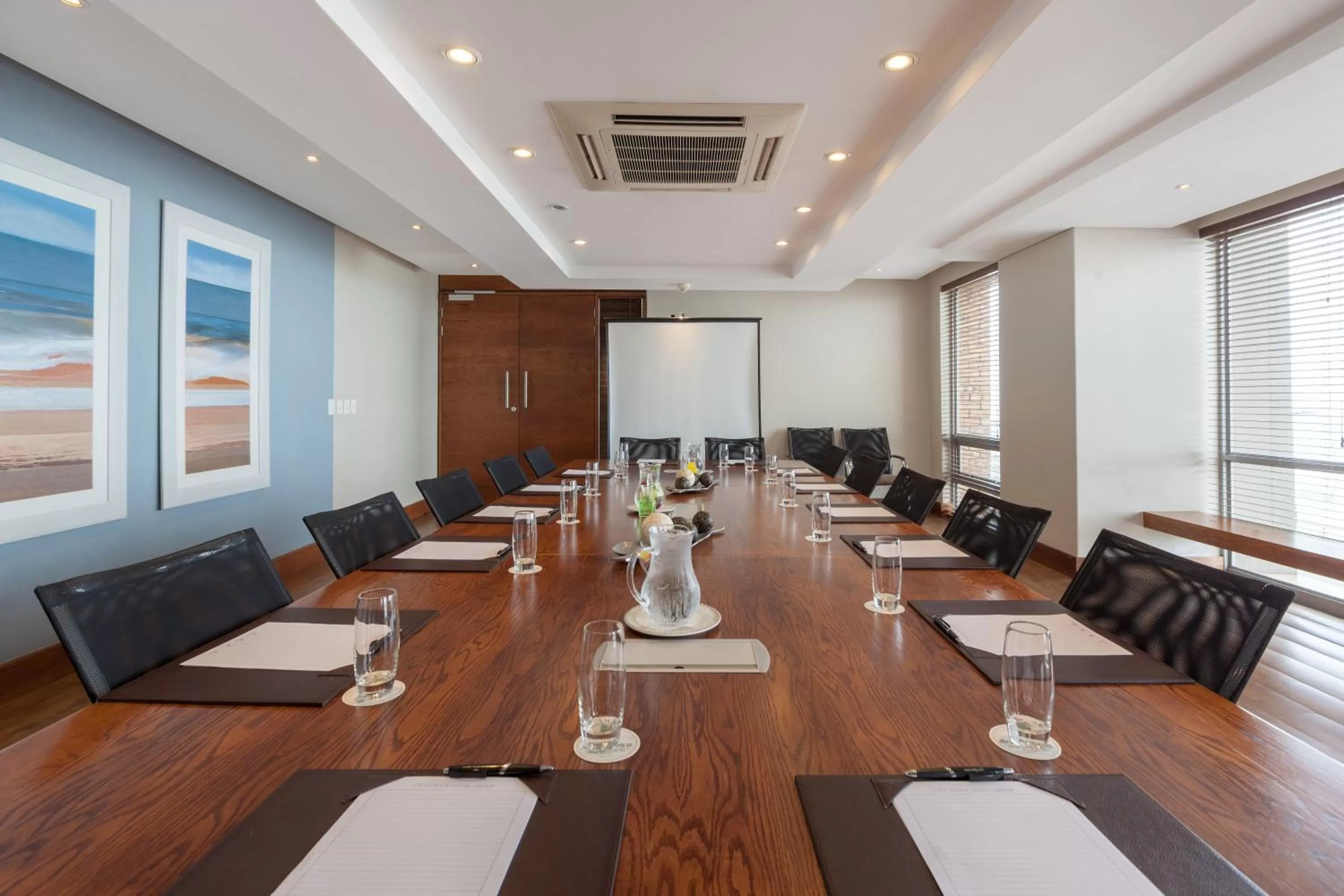 Meeting/conference room in Town Lodge Gqeberha