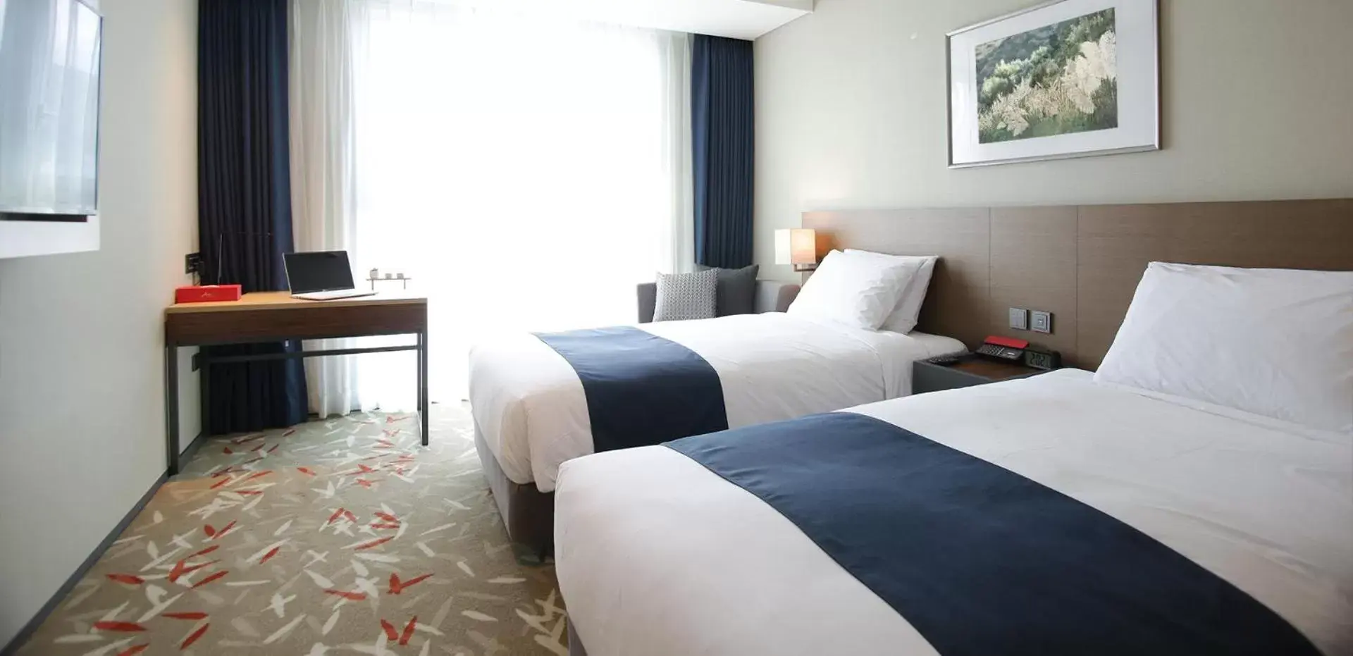 Standard Twin Room with City View in ASTI Hotel Busan Station Standard Twin Room with City View in ASTI Hotel Busan Station