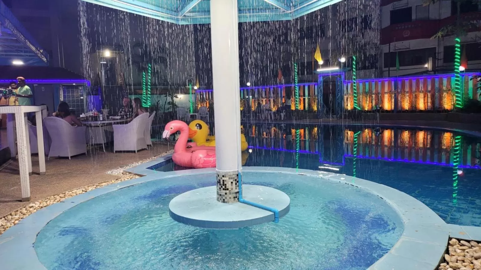 Night in Marine paradise Encore