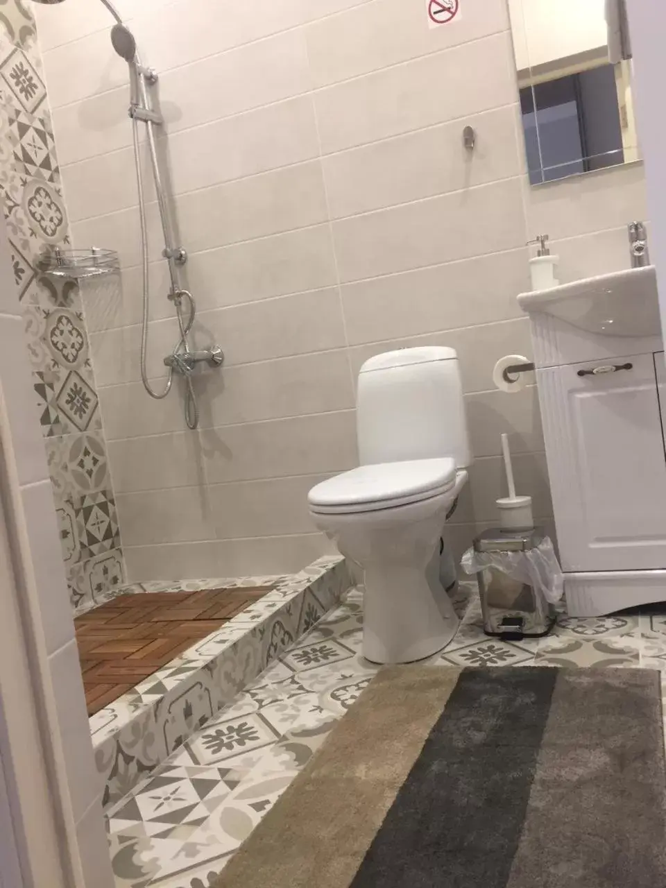 Twin Room with Bathroom in Scandi Hotel Twin Room with Bathroom in Scandi Hotel