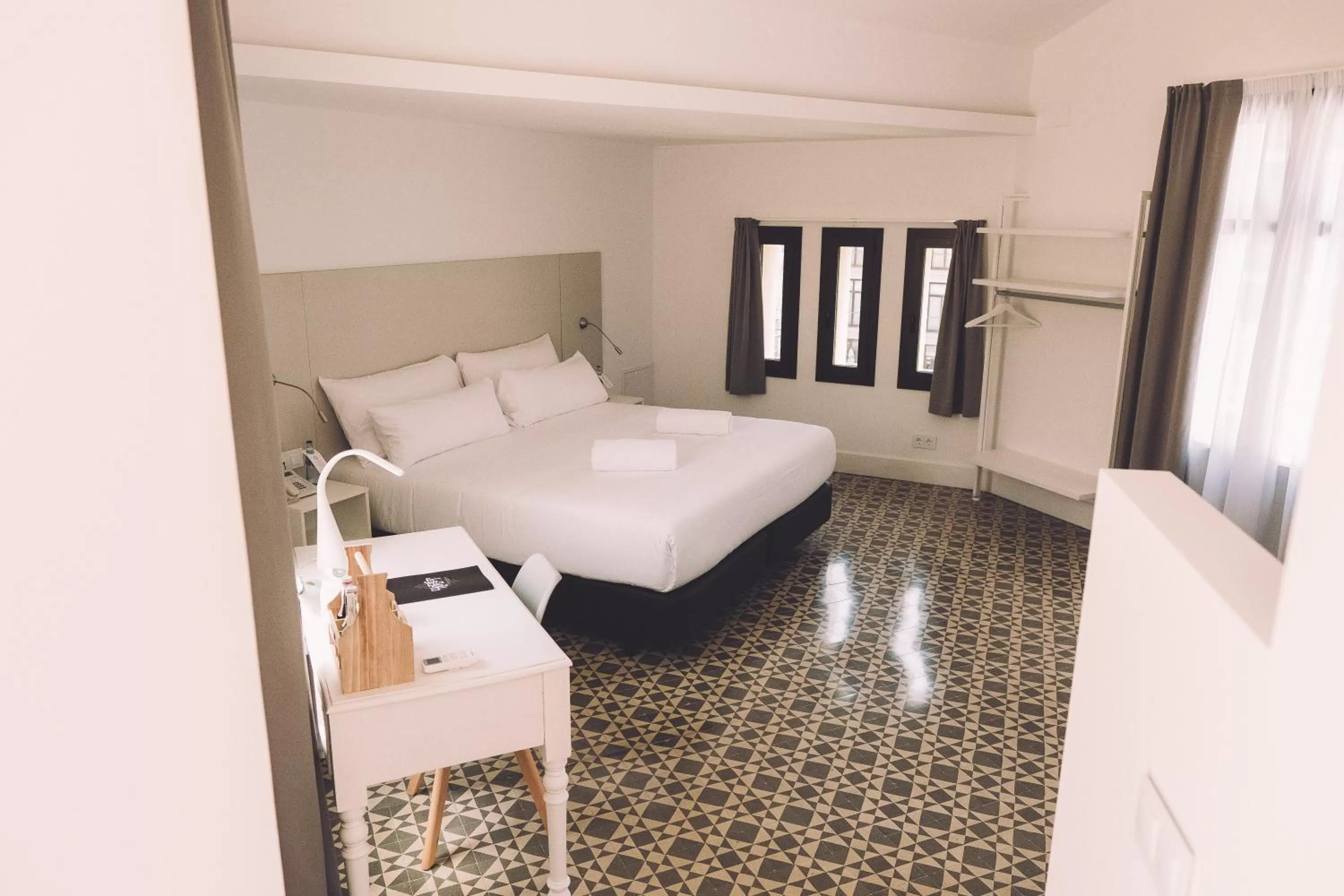 Photo of the whole room, Bed in Hotelet Casa Padró