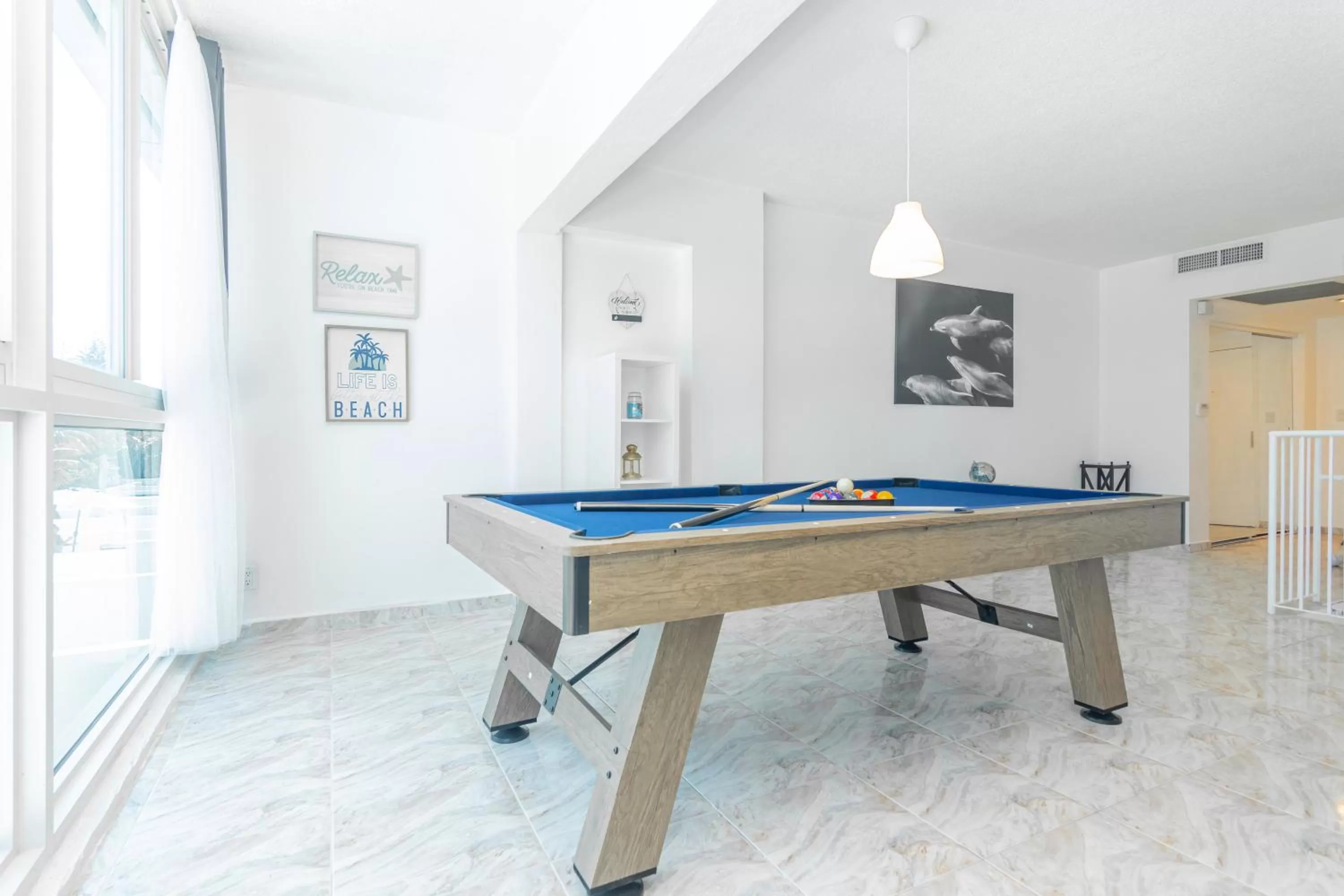 Billiard, Billiards in Girasole Rentals