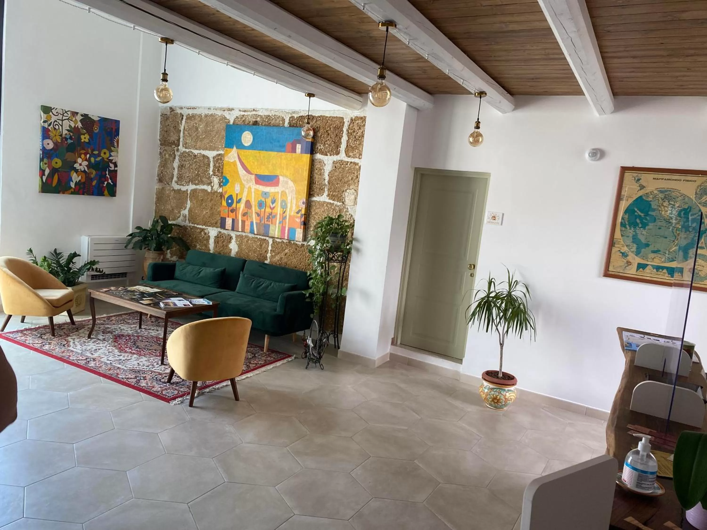 Lobby or reception in Morfeo Charming Rooms & Relax