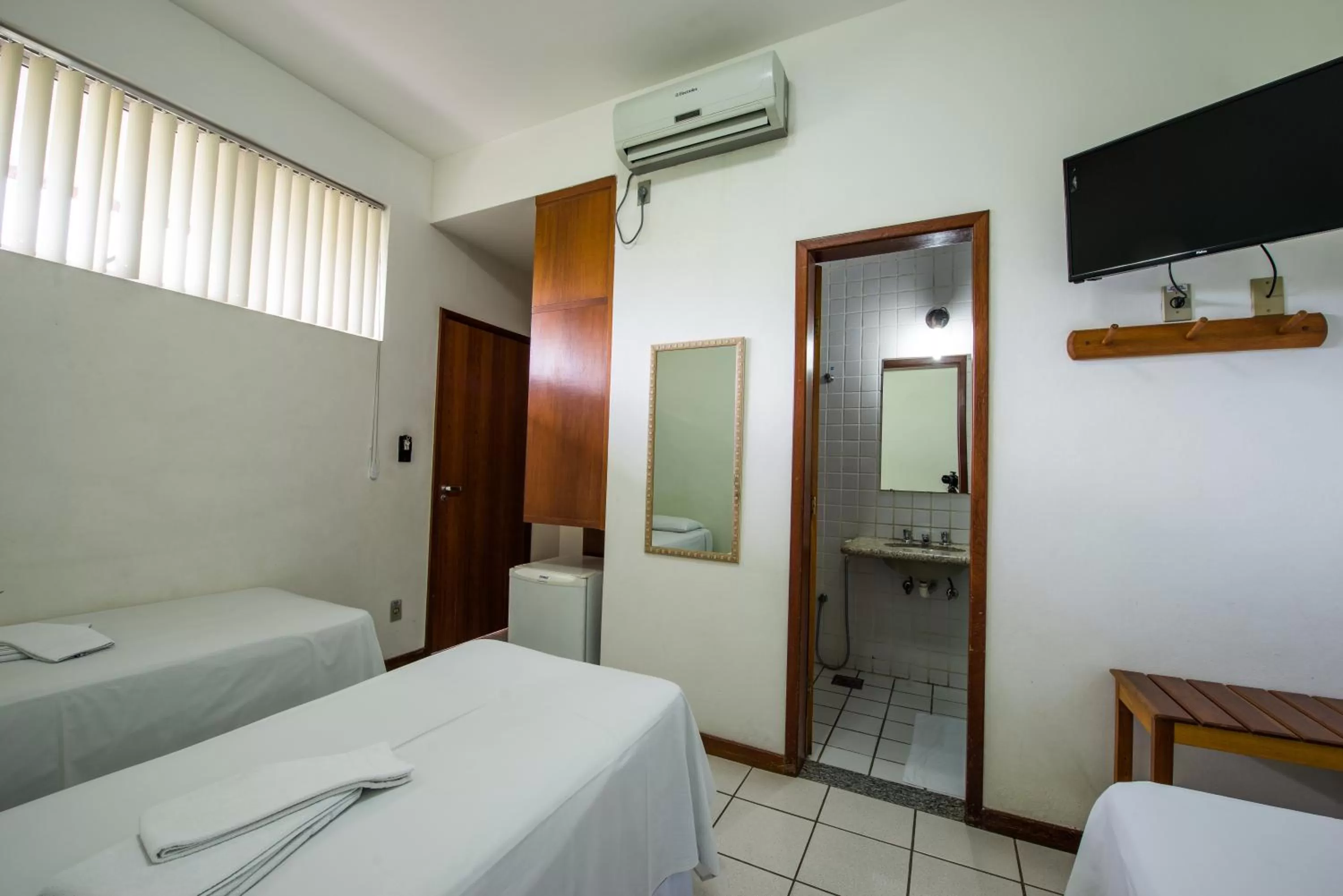 Bed in Hotel Metropolitano