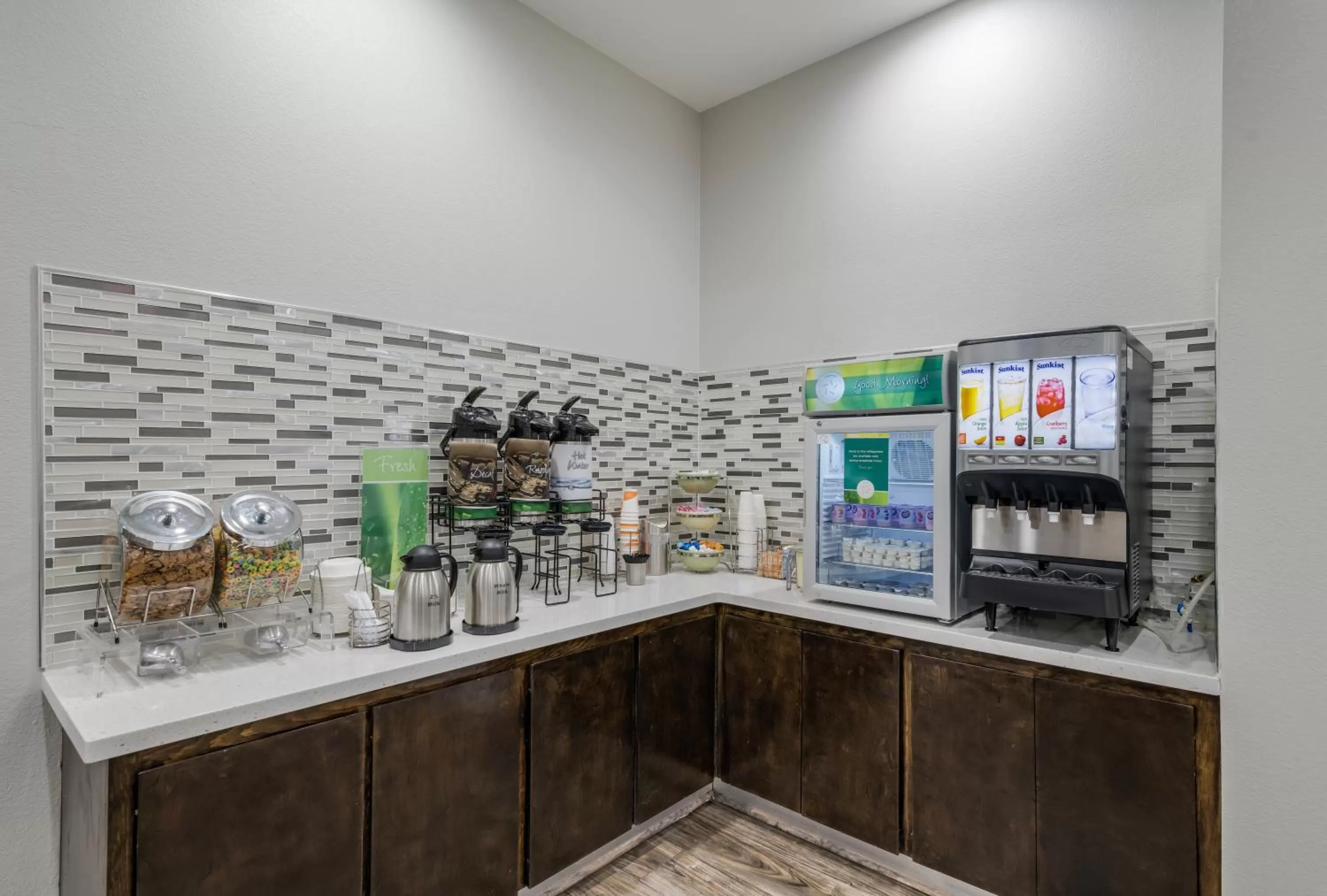 Buffet breakfast in Quality Inn