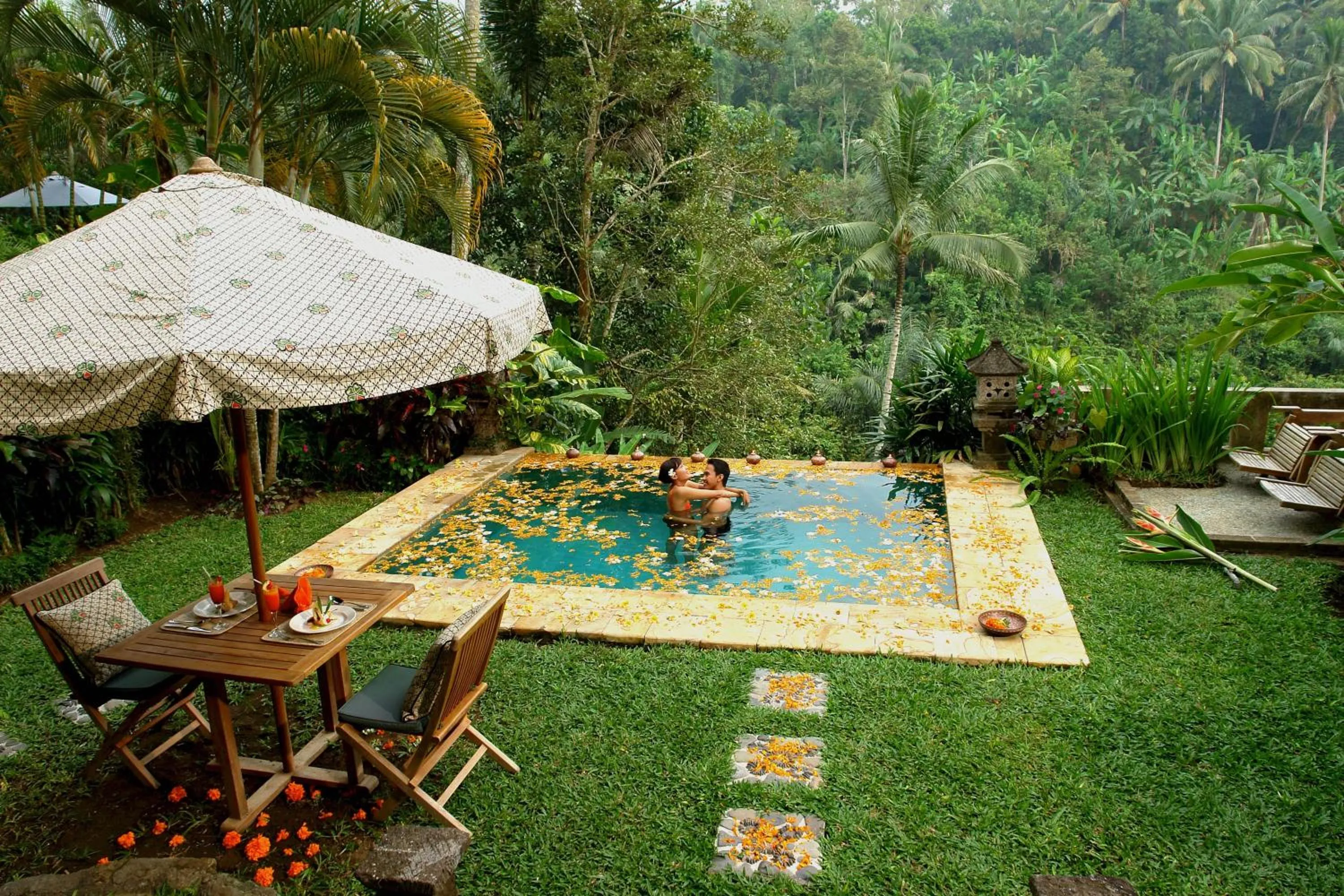 Swimming Pool in Anahata Villas and Spa Resort