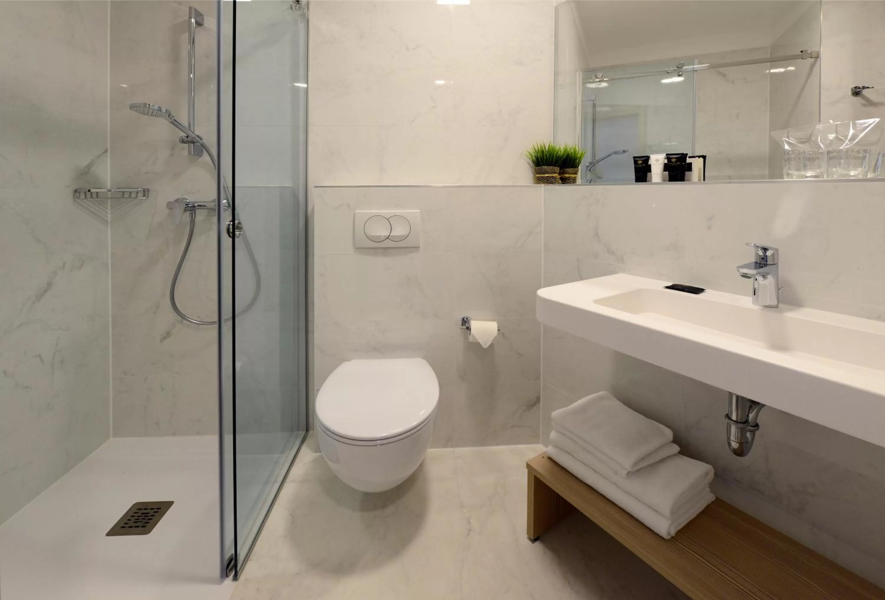 Bathroom in Grand Hotel Adriatic II