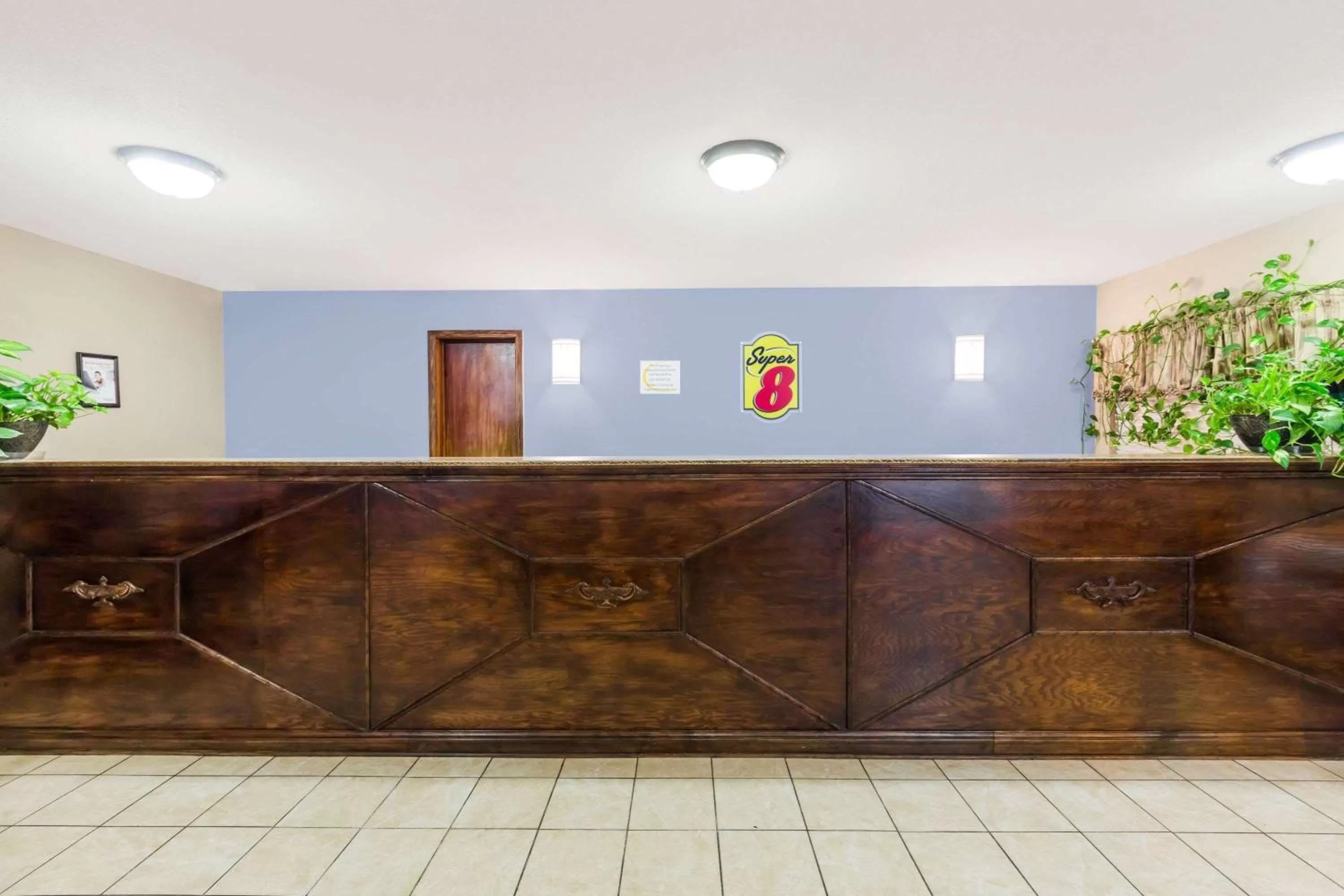 Lobby or reception in Super 8 by Wyndham Jonesboro
