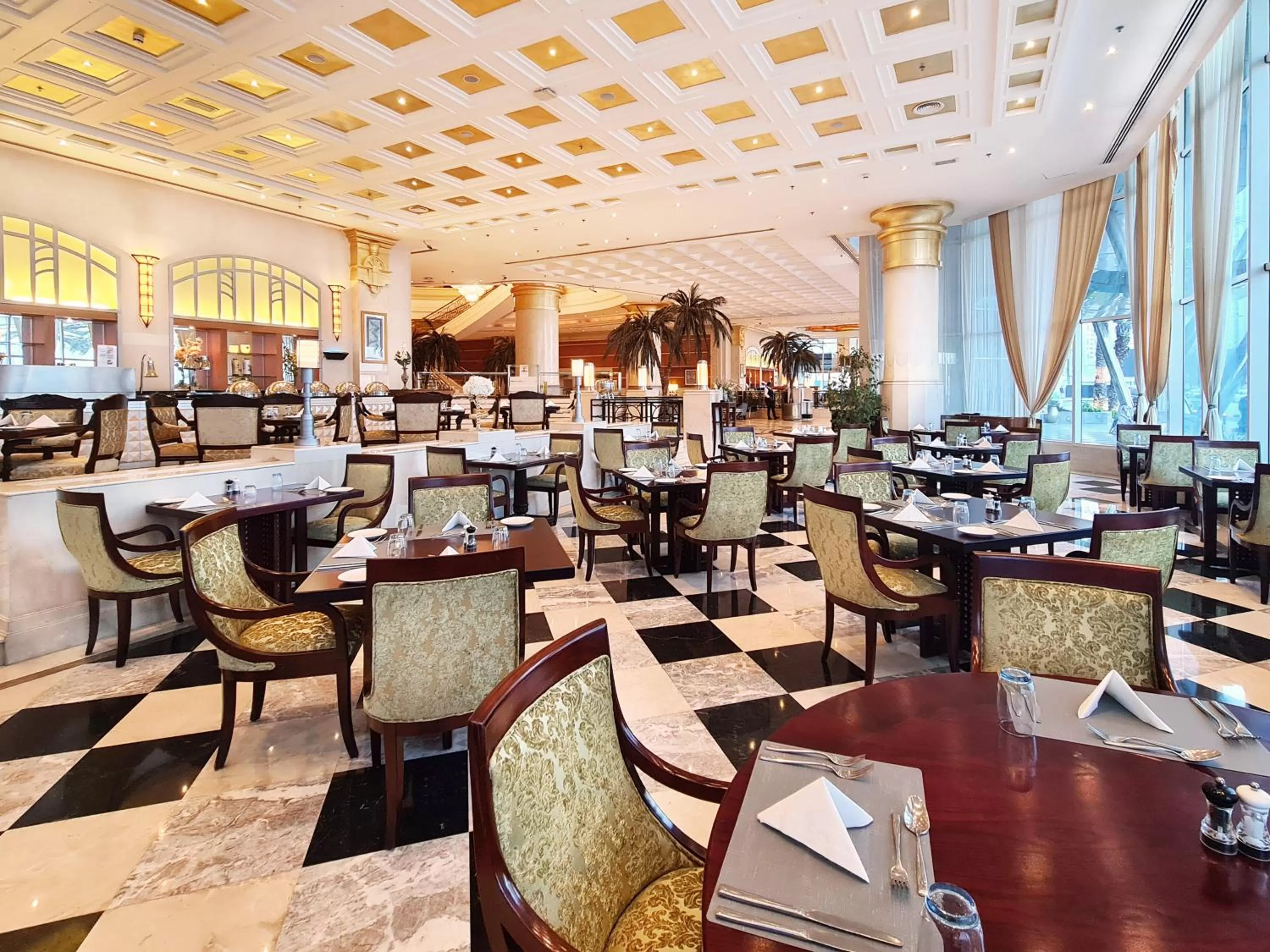 Restaurant/places to eat in Corniche Hotel Sharjah