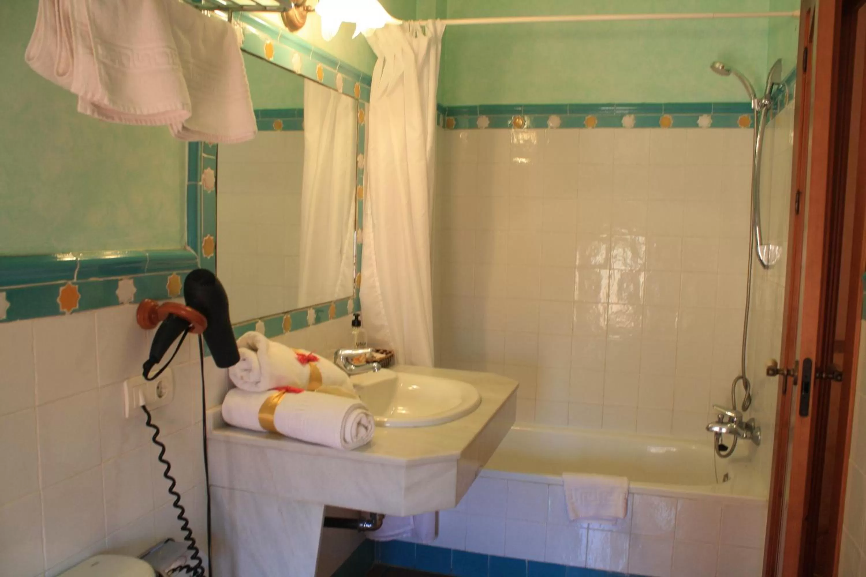 Bathroom in Abadía Hotel