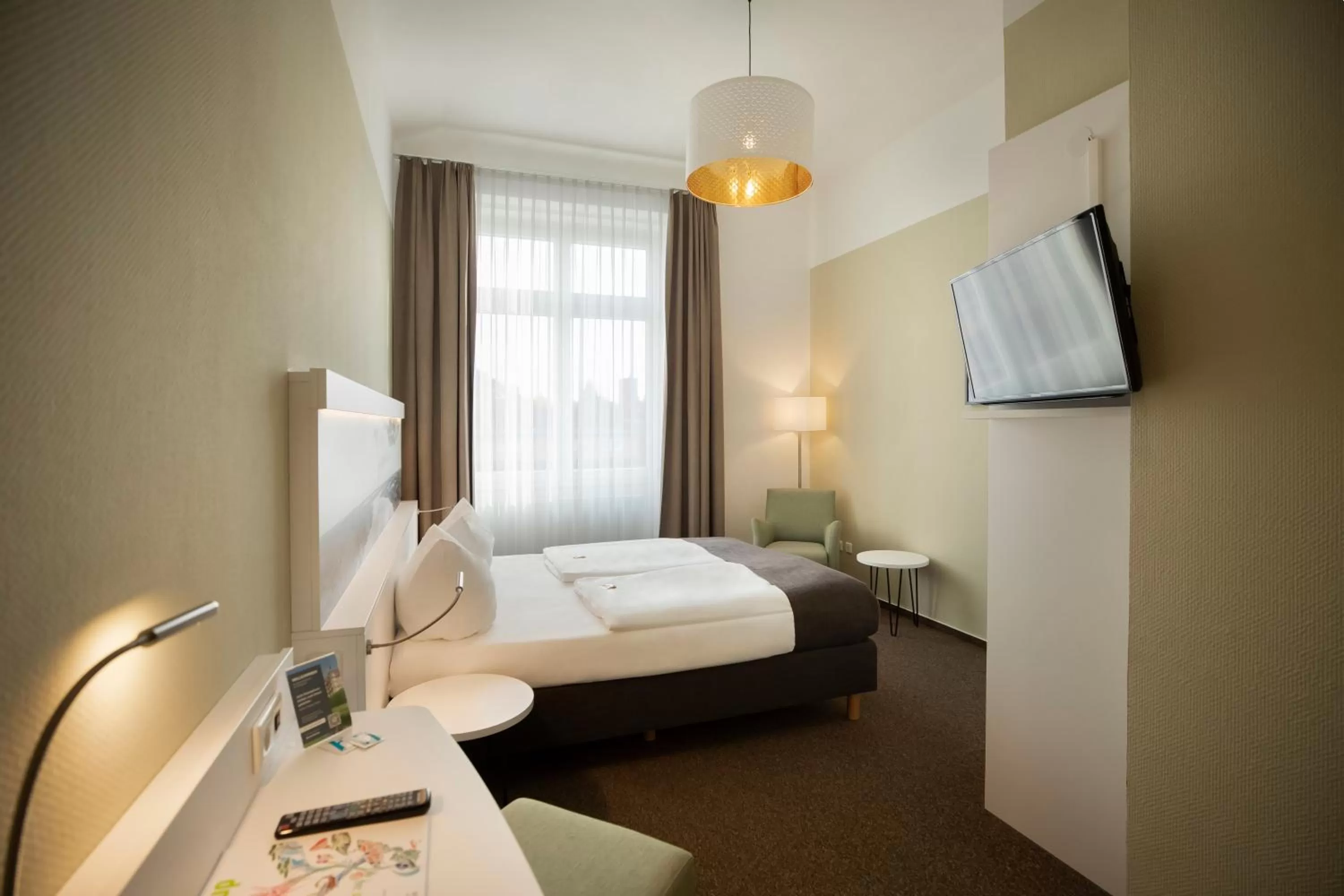 Photo of the whole room, Bed in Hotel am Schlosspark