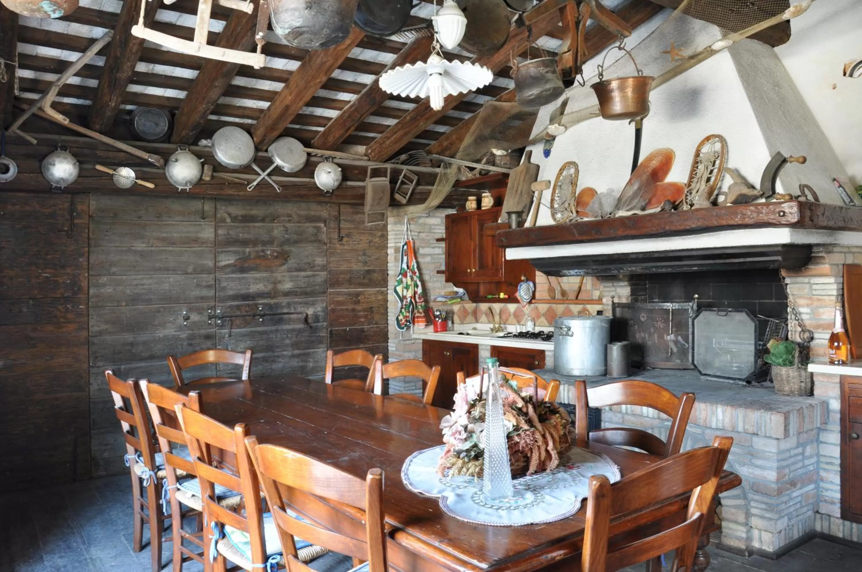 Dining area in Red Fenice