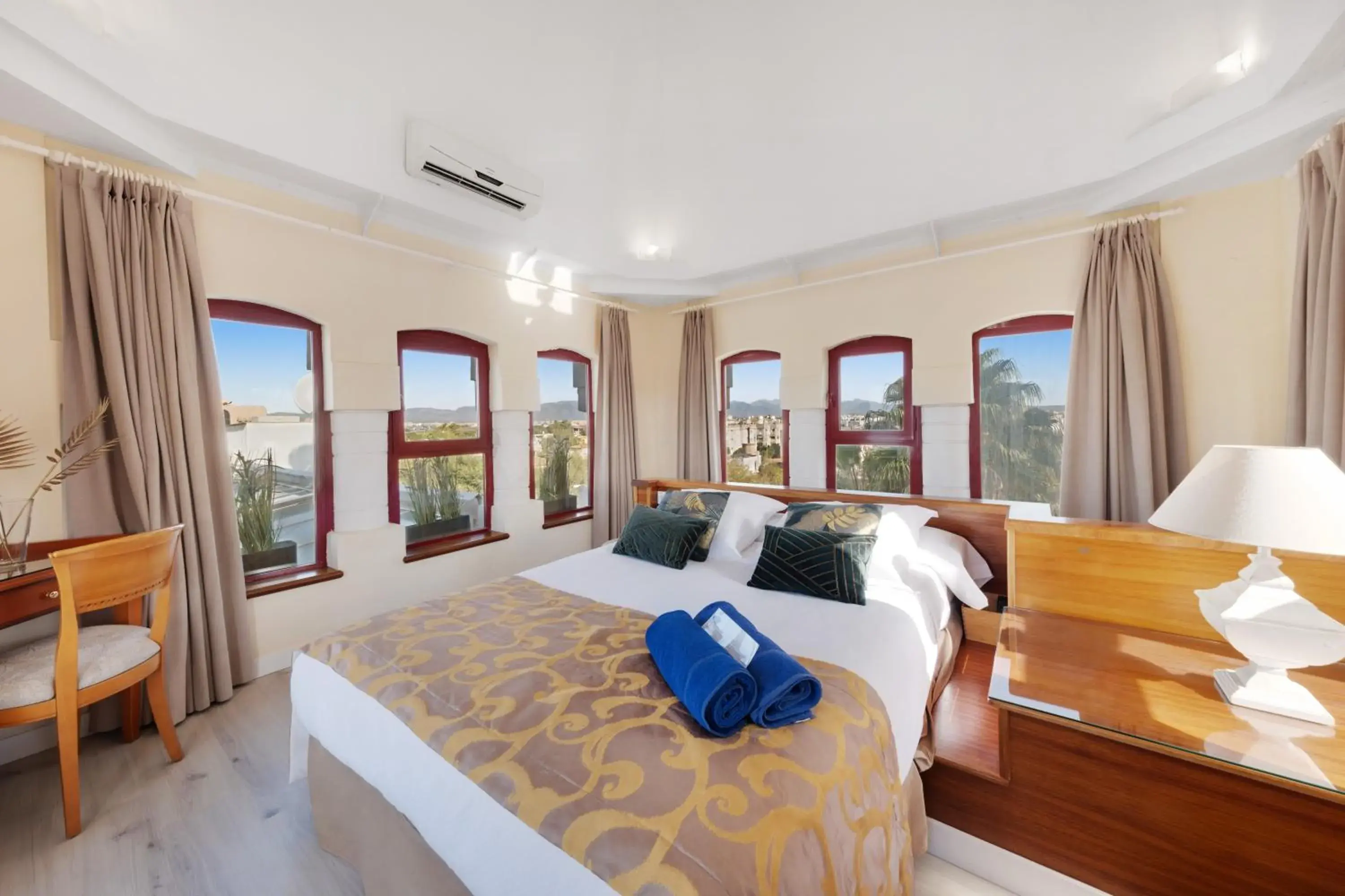 Suite Duplex in Hotel Ciutat Jardi Suite Duplex in Hotel Ciutat Jardi