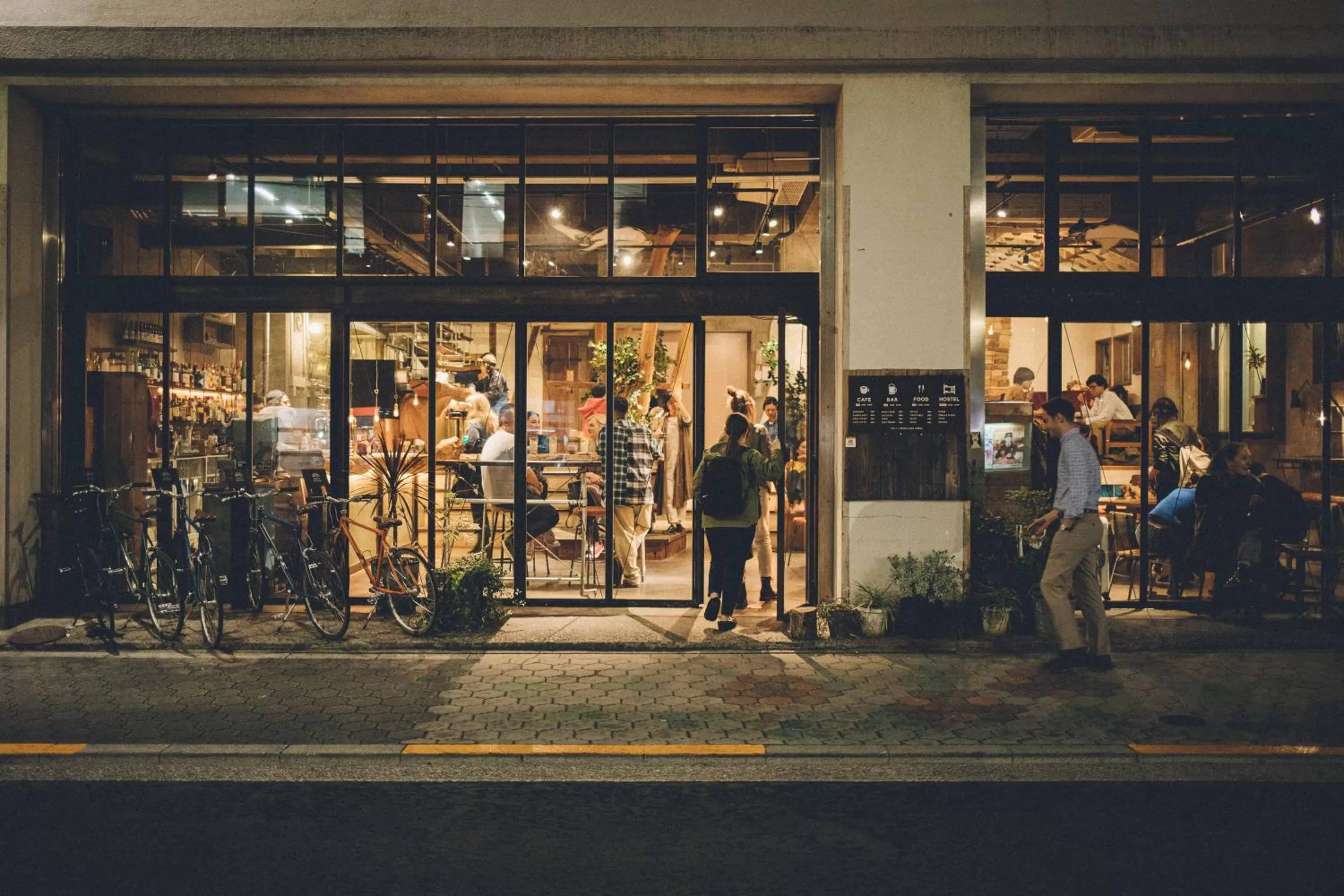 Facade/entrance in Nui. HOSTEL & BAR LOUNGE