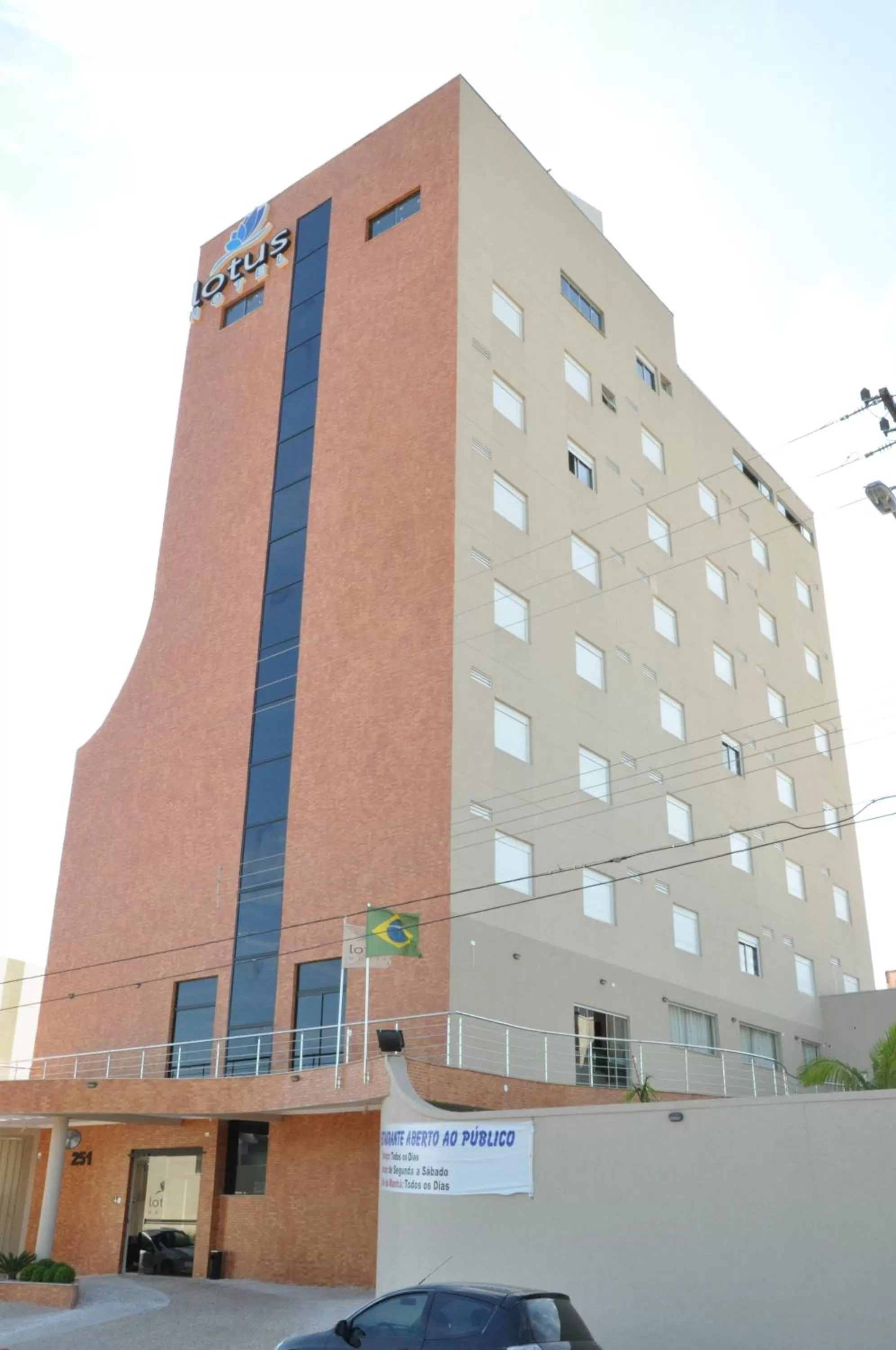Facade/entrance, Property Building in Lotus Hotel - à 6 km do Santuário de Aparecida-SP