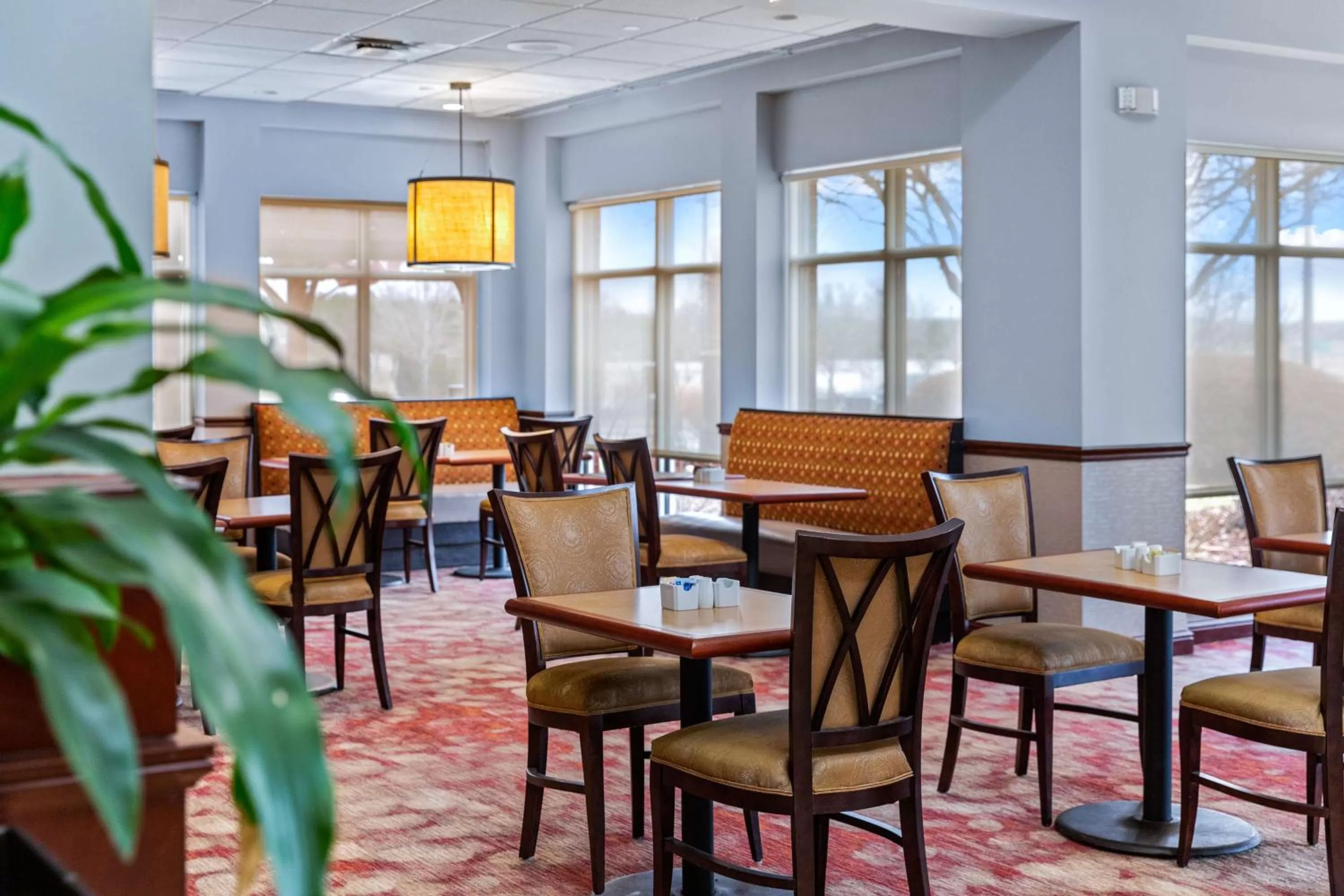 Restaurant/places to eat in Hilton Garden Inn Starkville