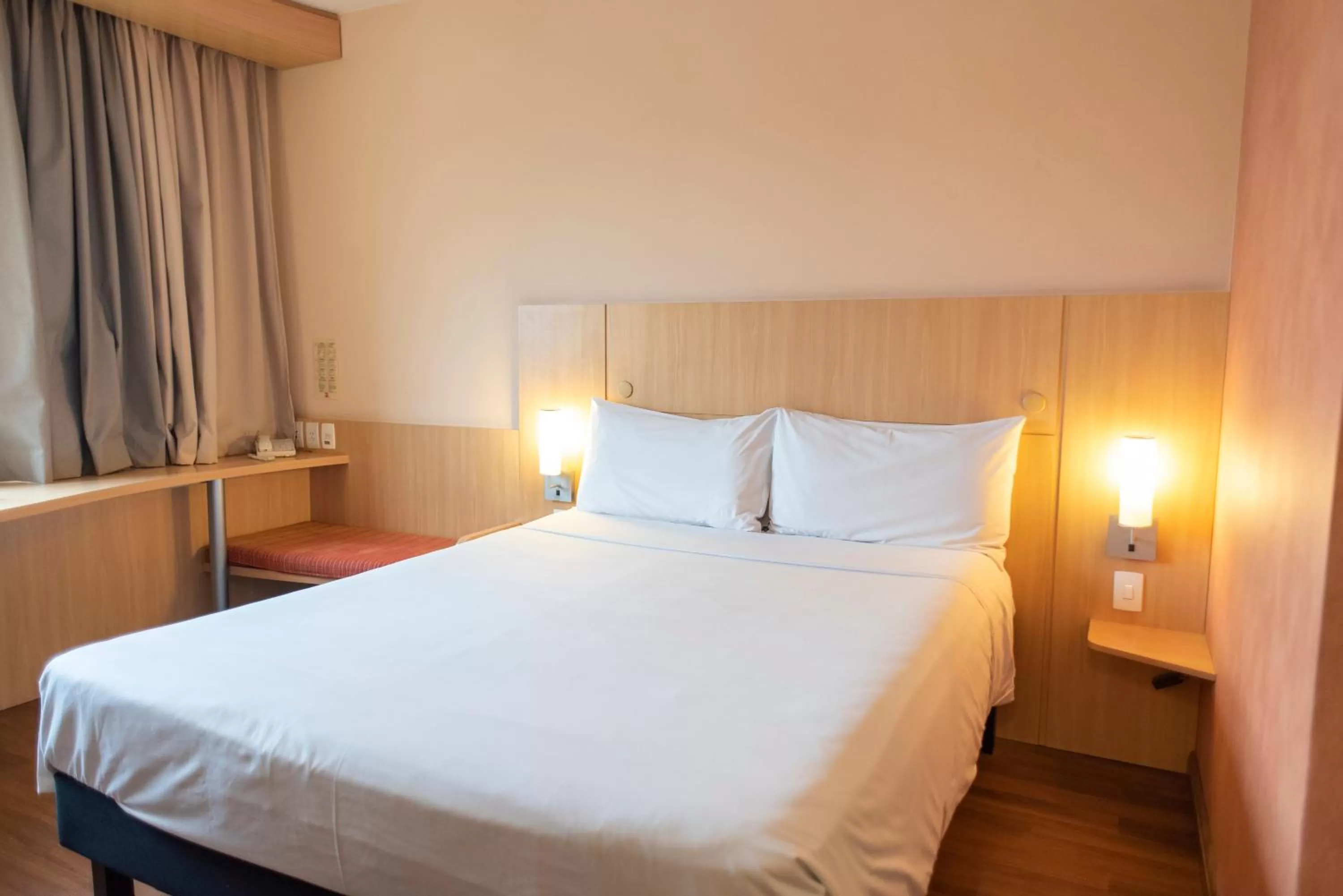 Bedroom, Bed in ibis Sao Paulo Barra Funda