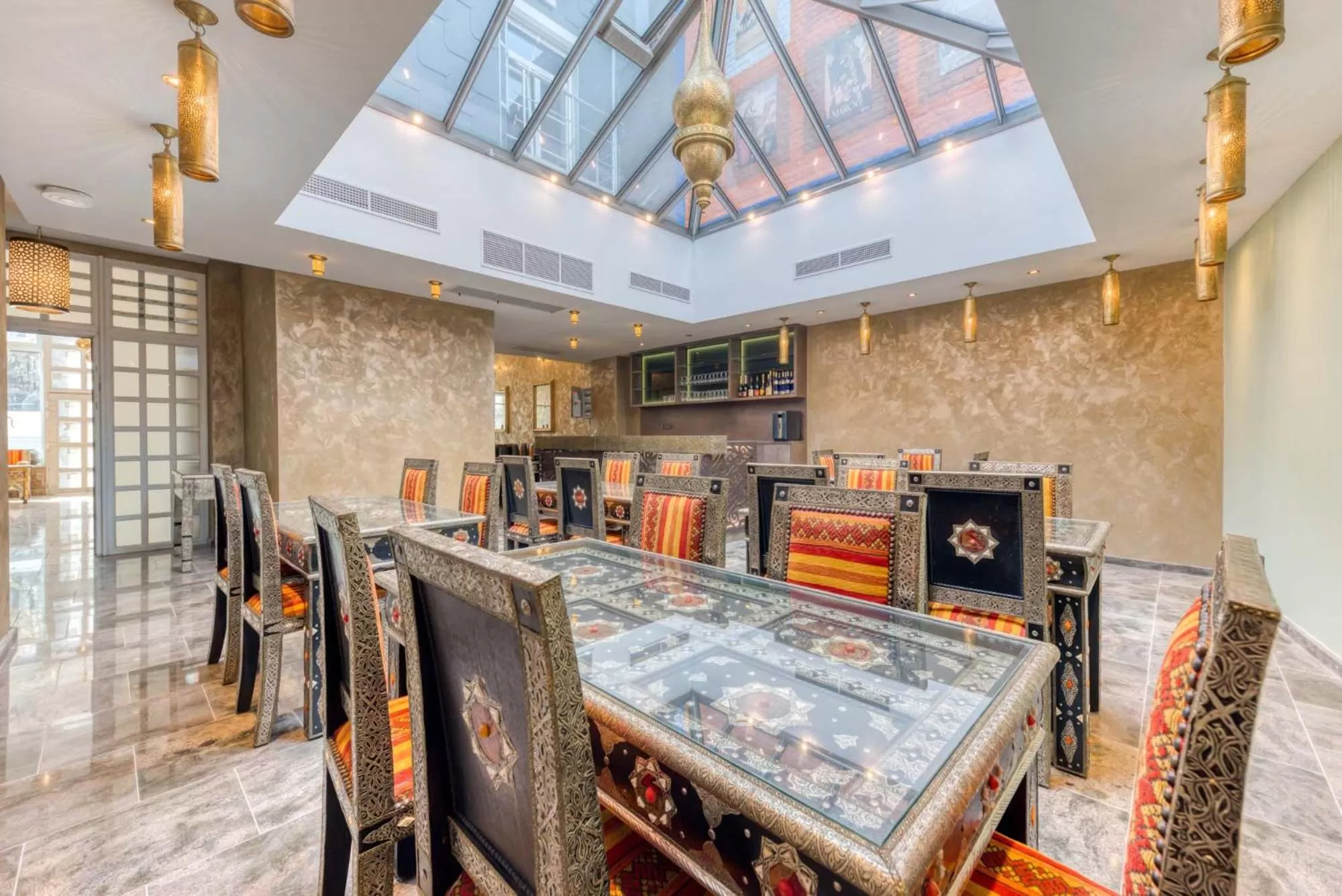 Restaurant/places to eat in Ryad Mogador Liège