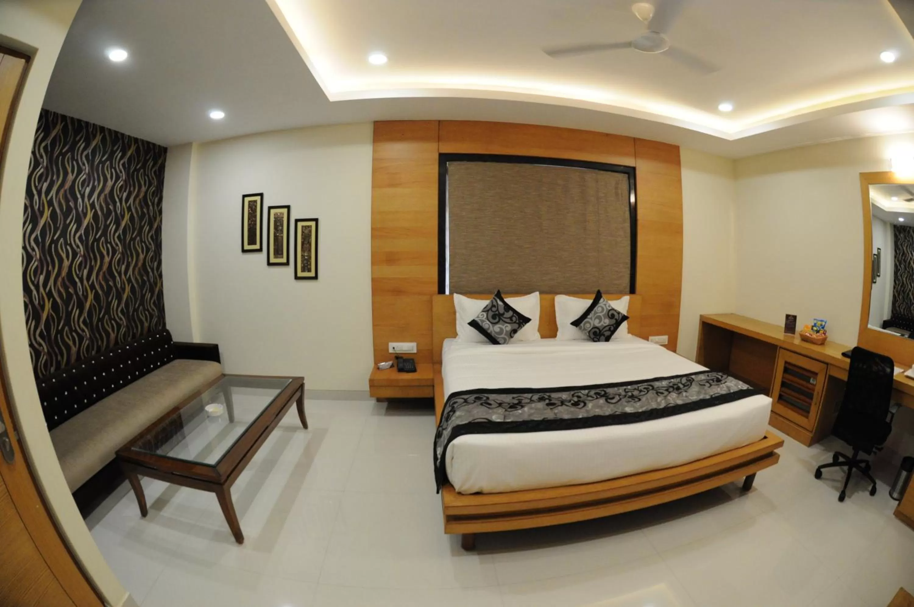 Bed in Hotel Grand Rajputana